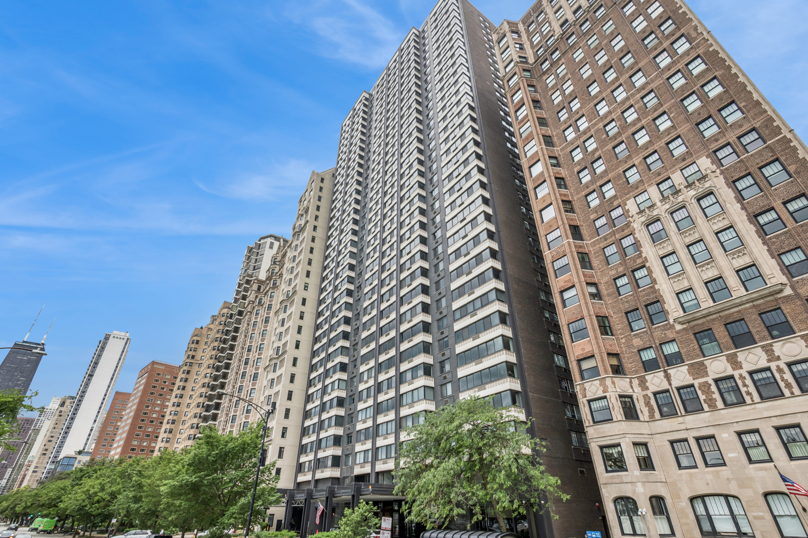 1440 N Lake Shore Drive Unit: 21G