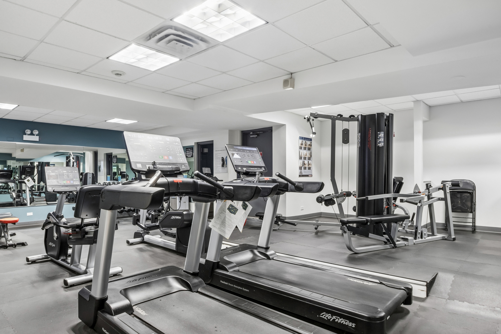 1440 N Lake Shore Drive Unit: 21G