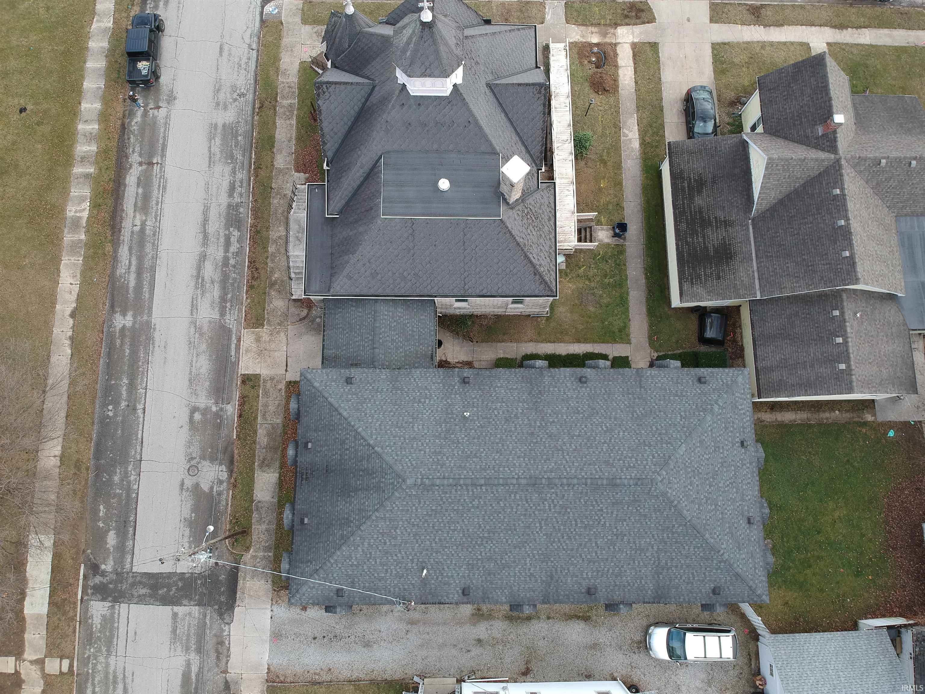 123 E Maple Street