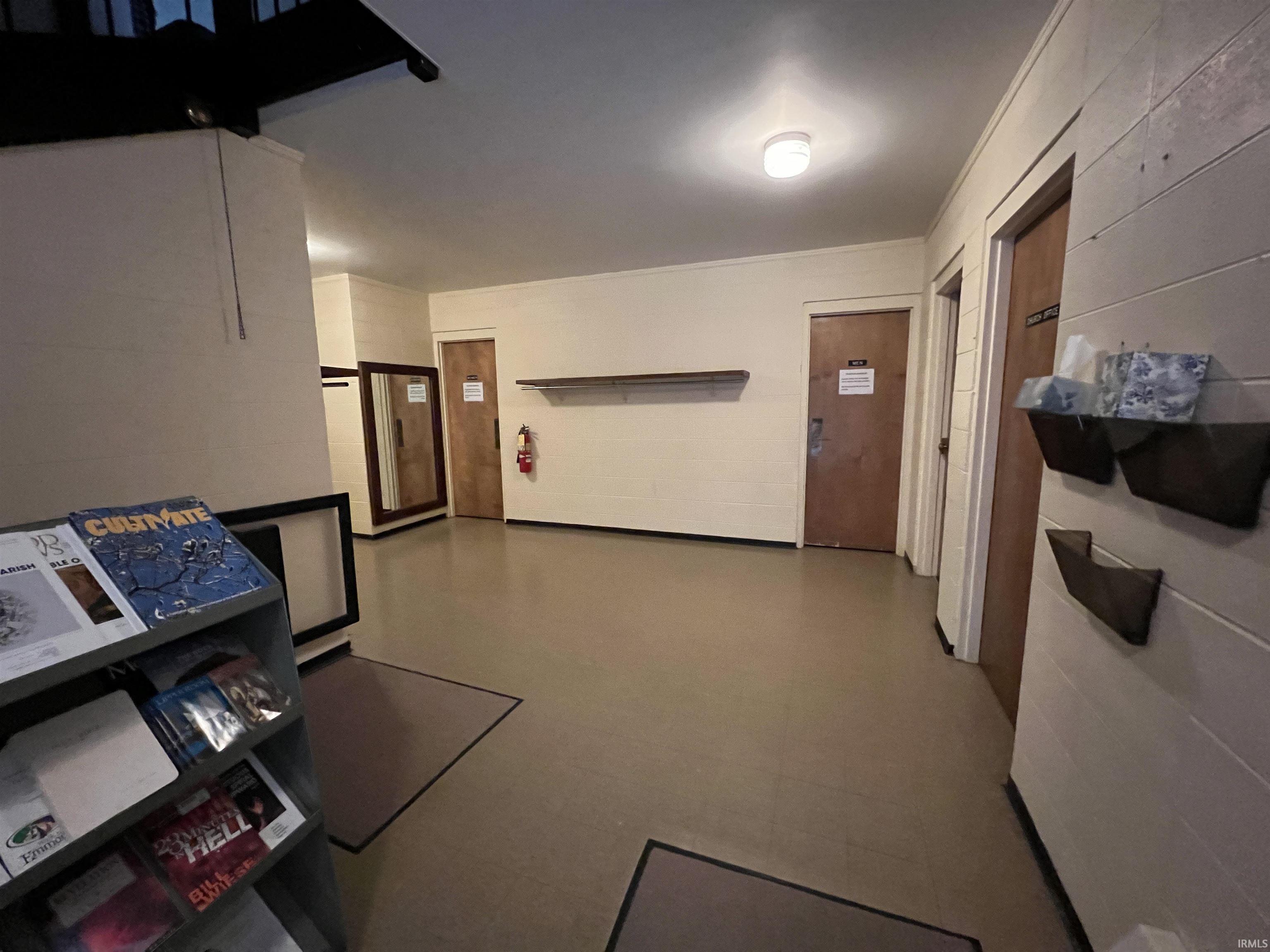 123 E Maple Street