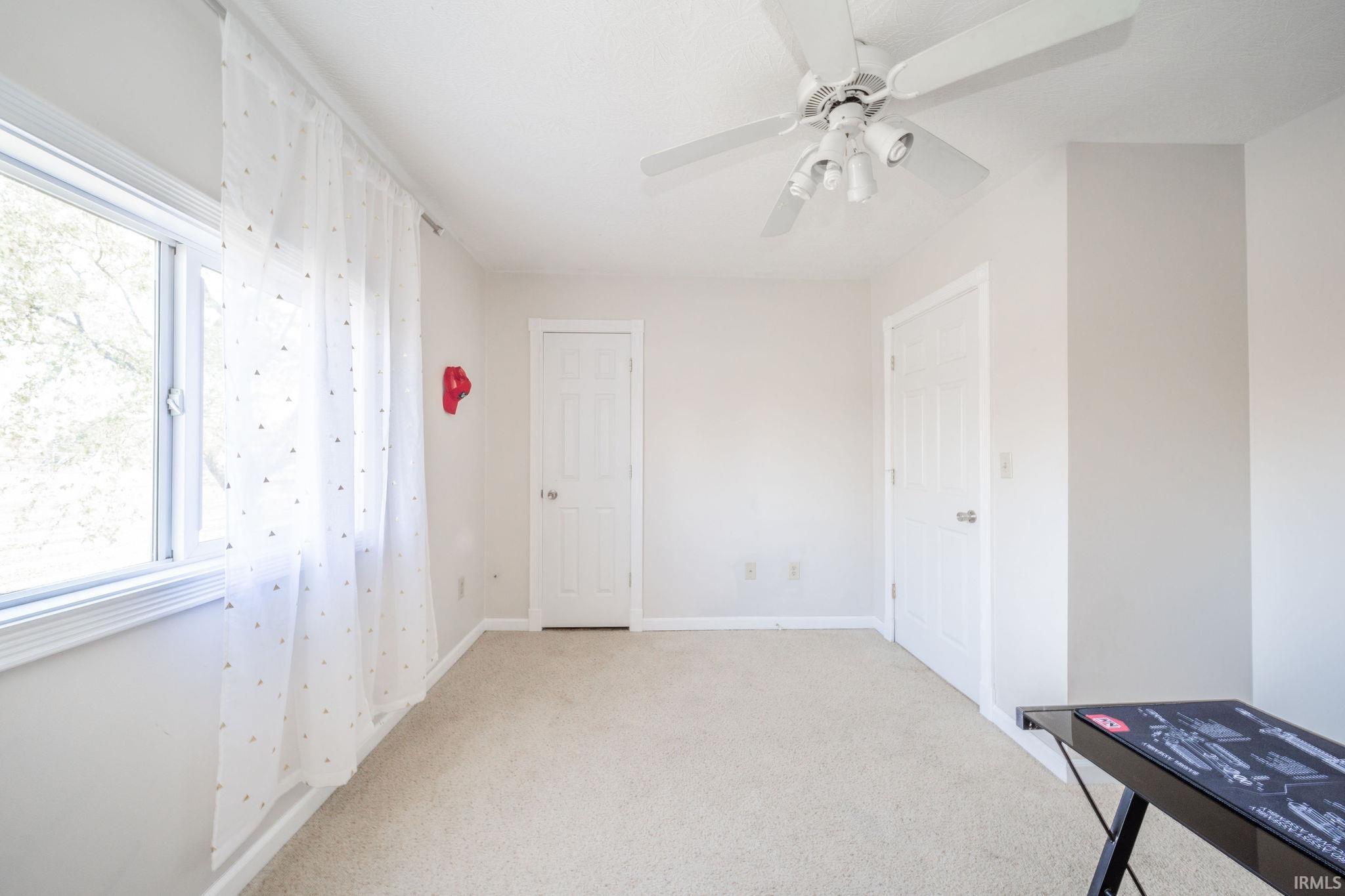 1613 W Country Club Drive