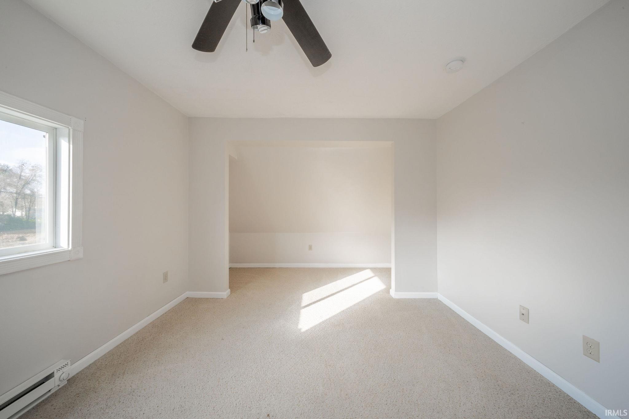 1613 W Country Club Drive