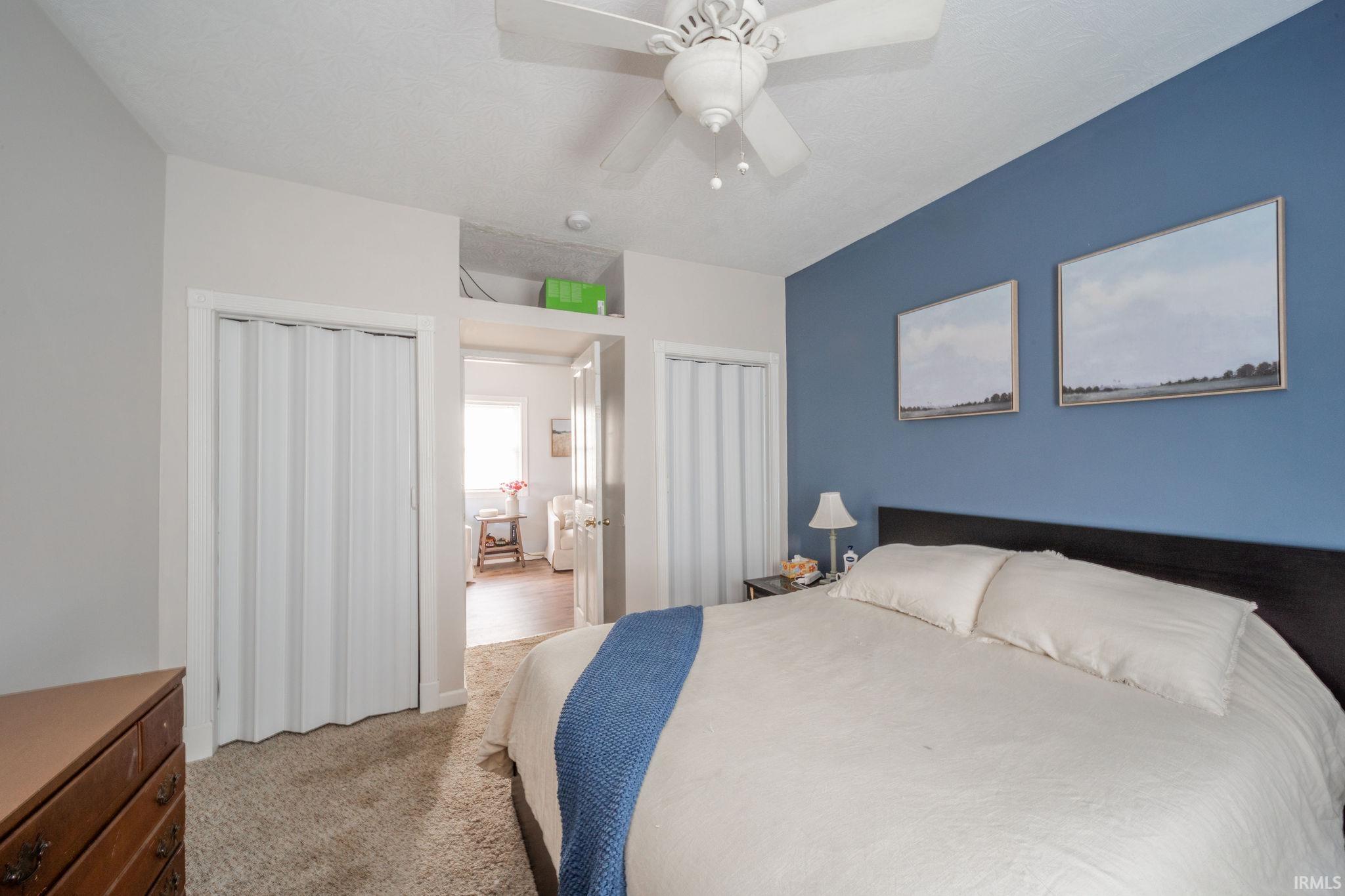 1613 W Country Club Drive