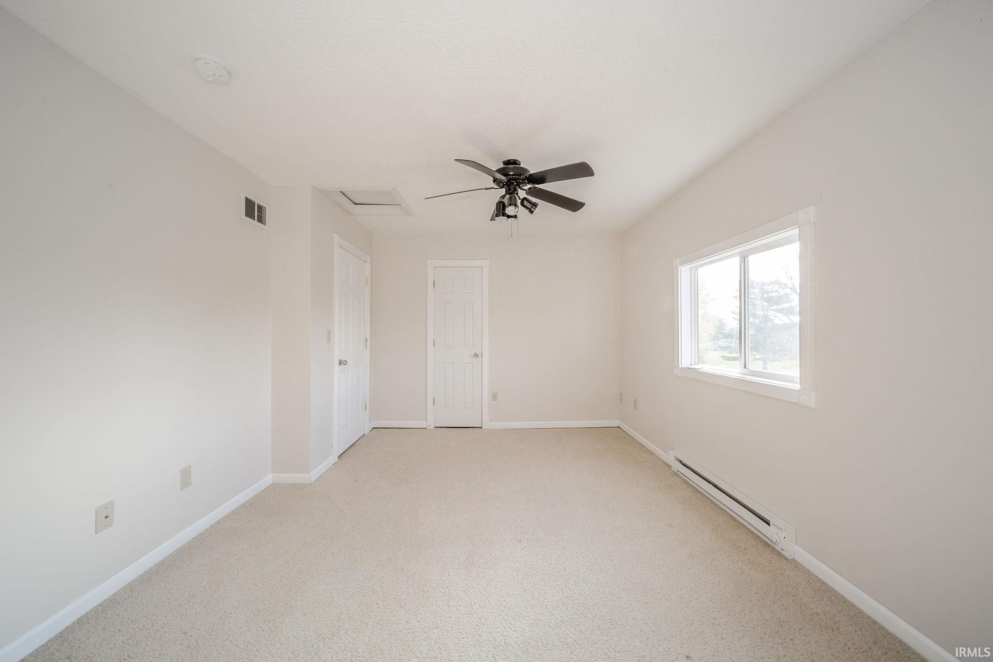 1613 W Country Club Drive