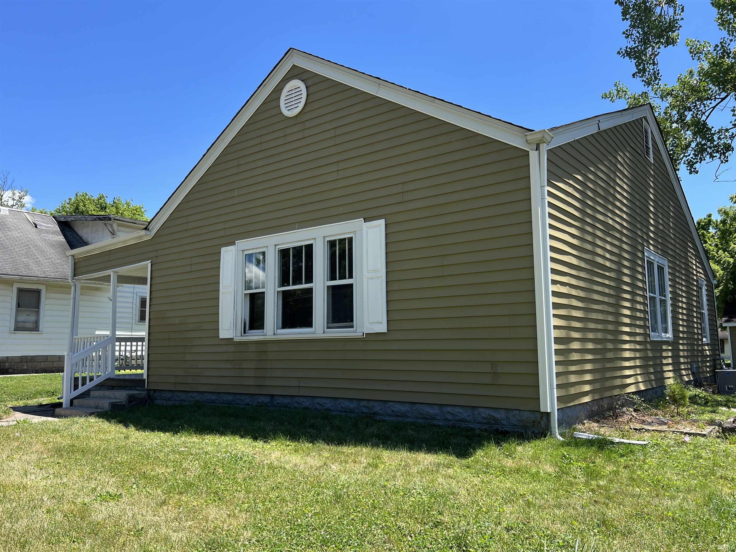 715 High Street