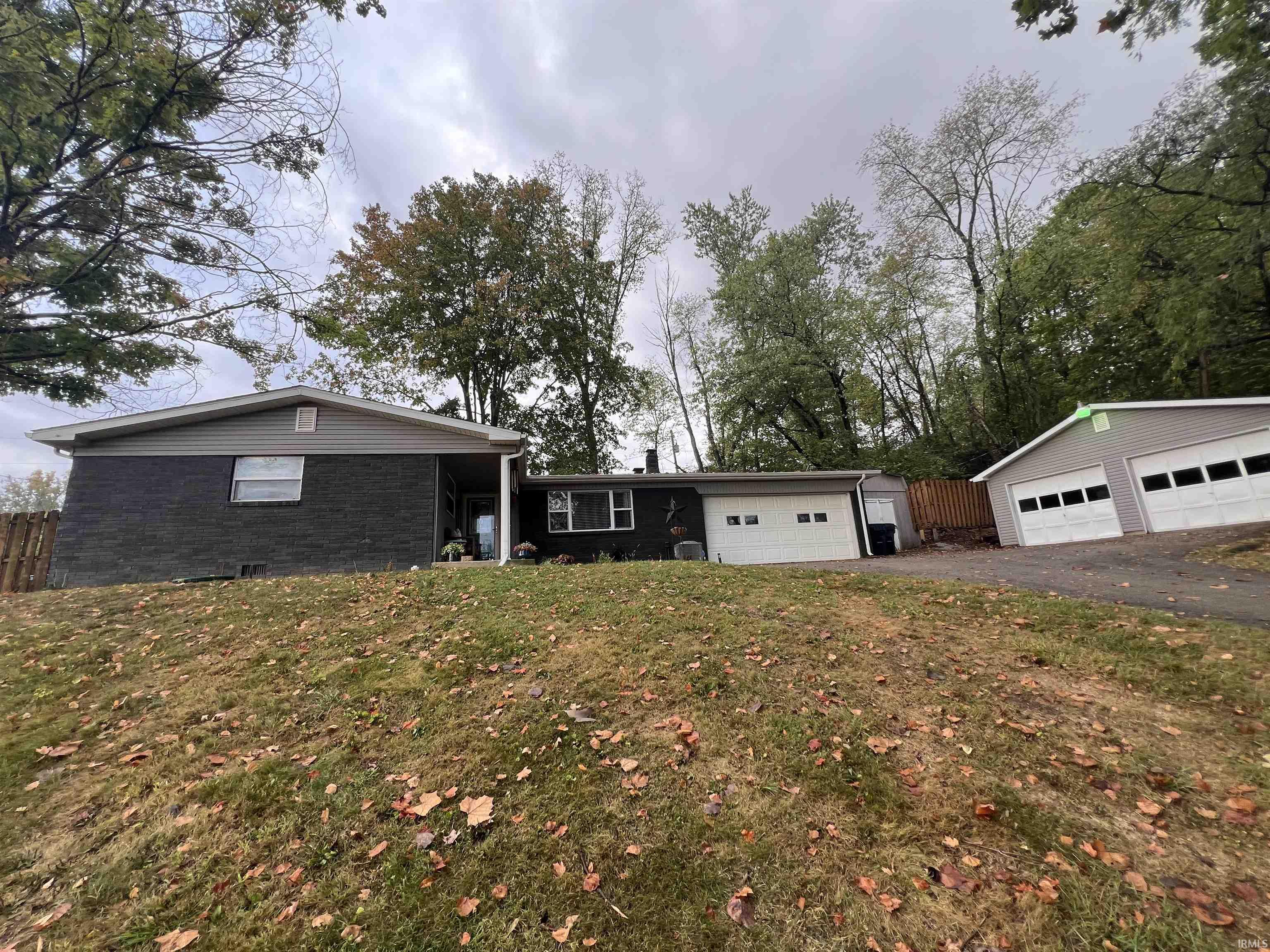 1075 W Hickory Drive