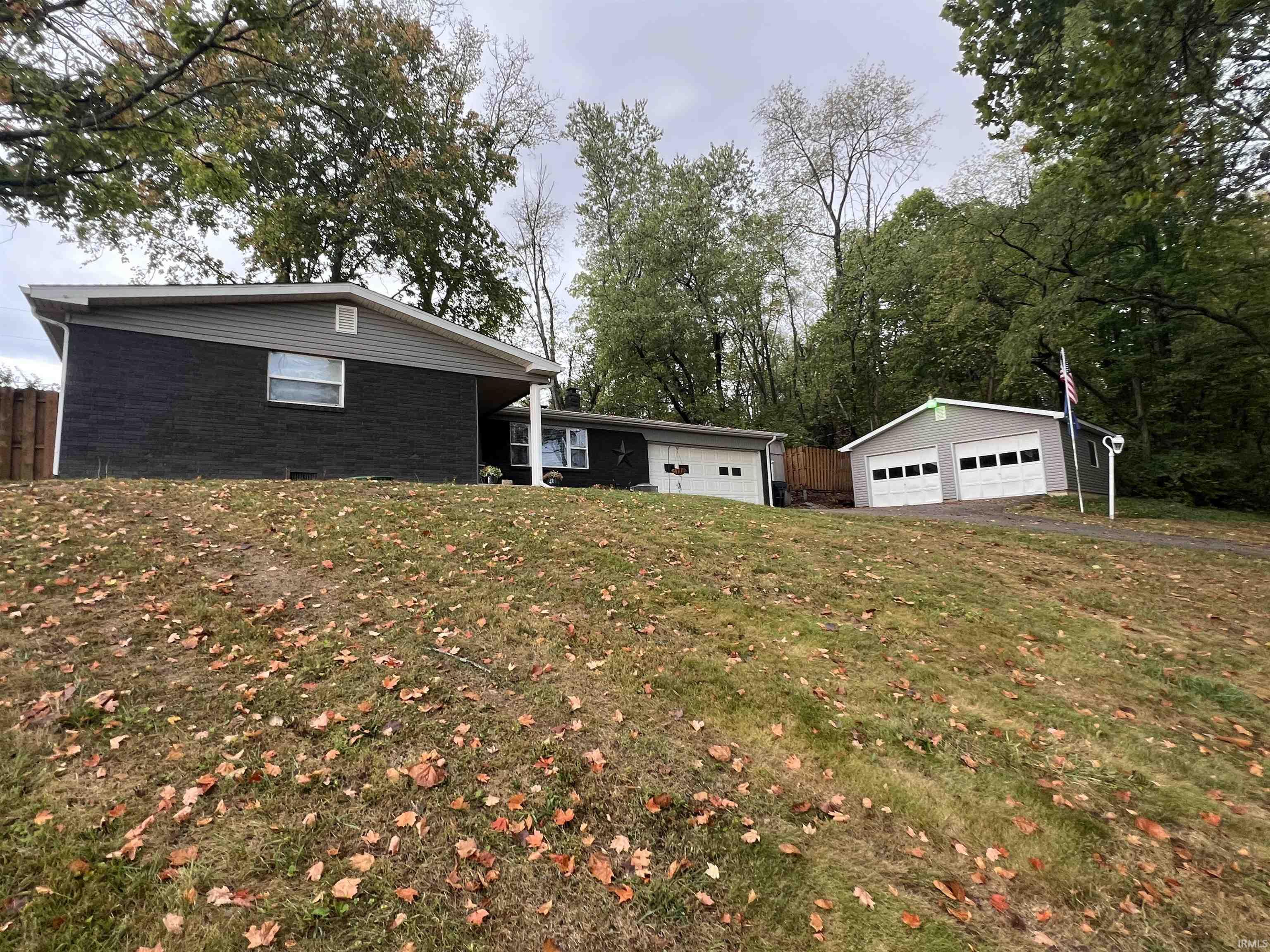 1075 W Hickory Drive