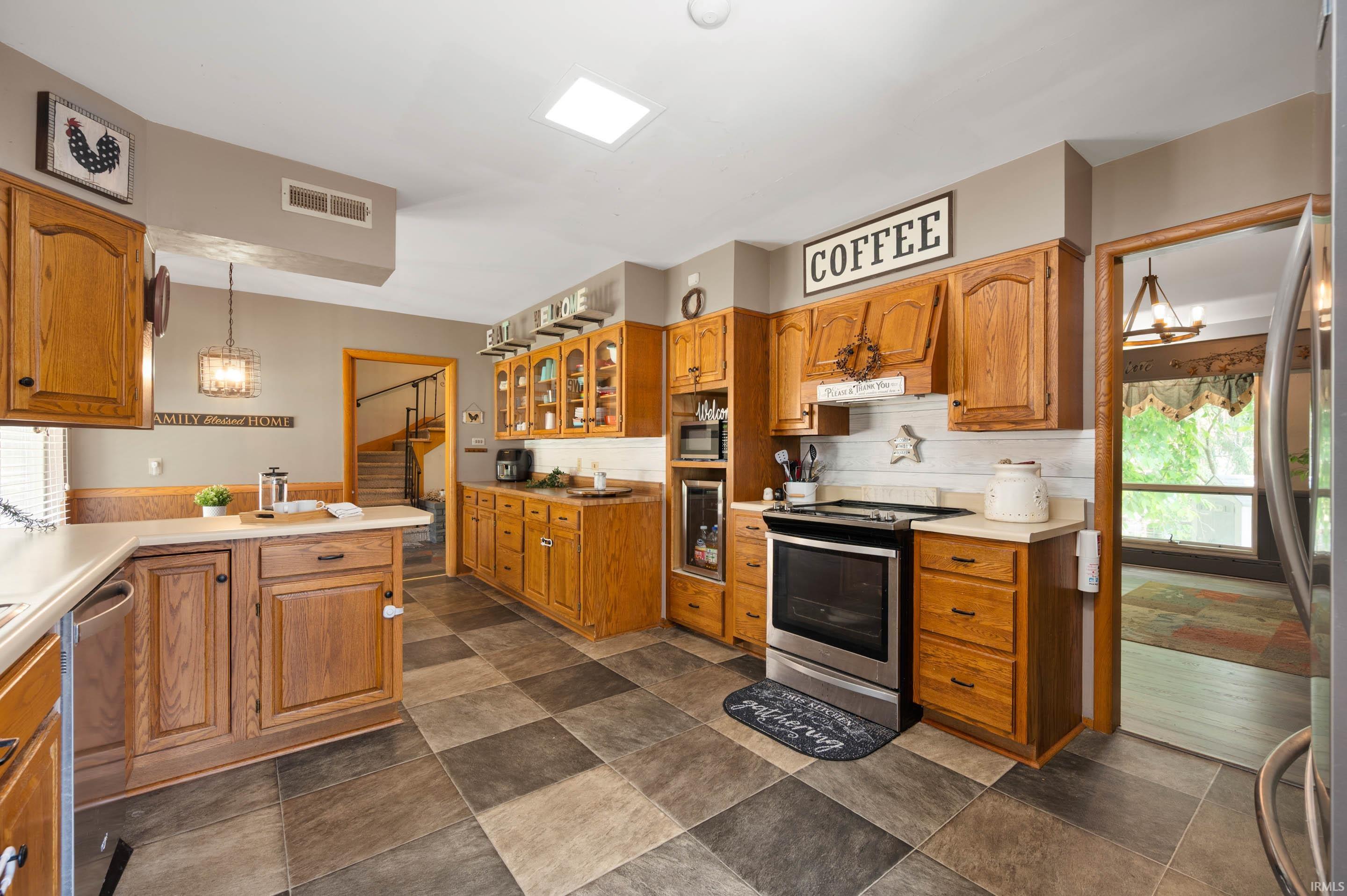 1112 Saint James Drive
