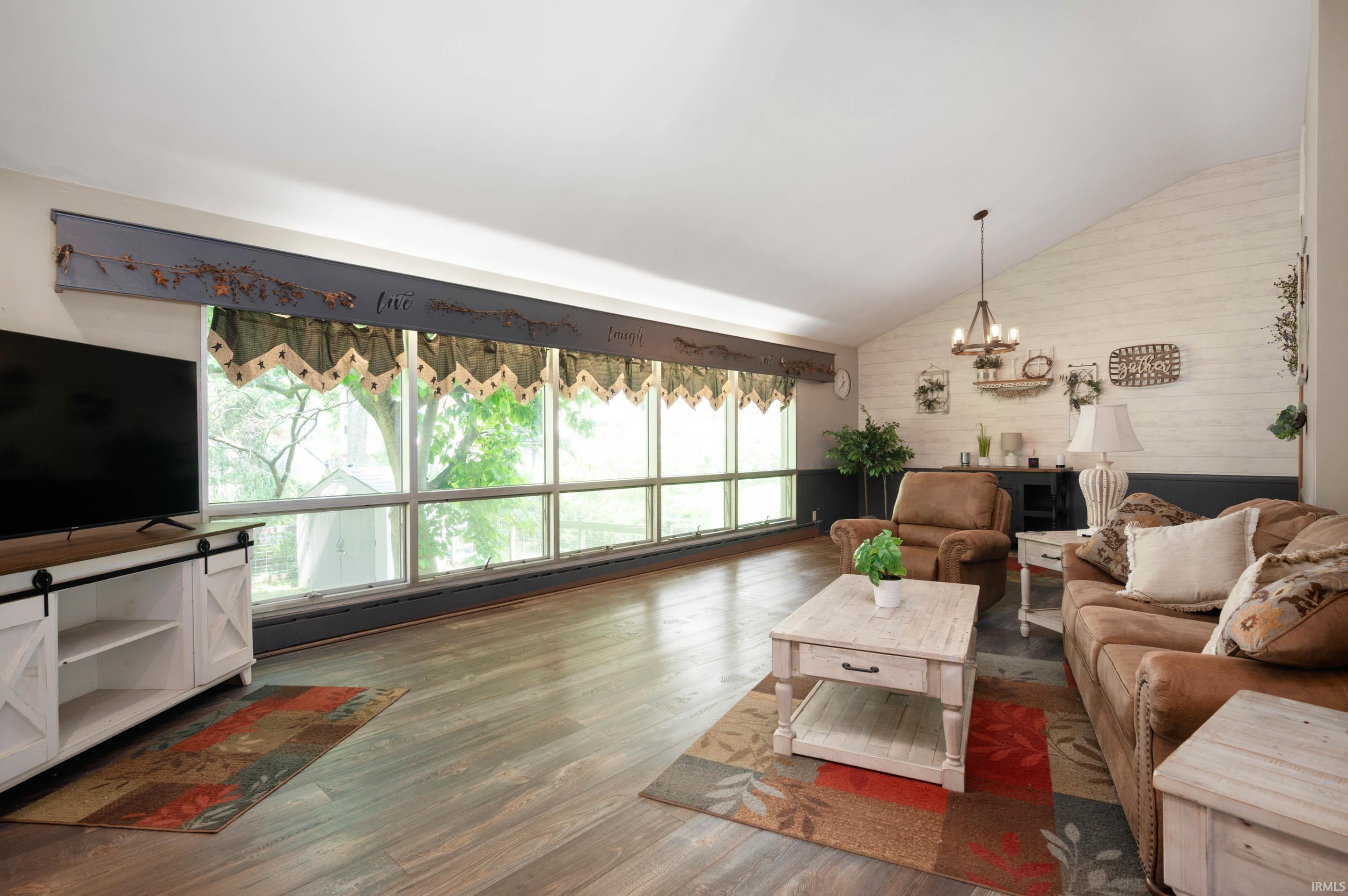 1112 Saint James Drive