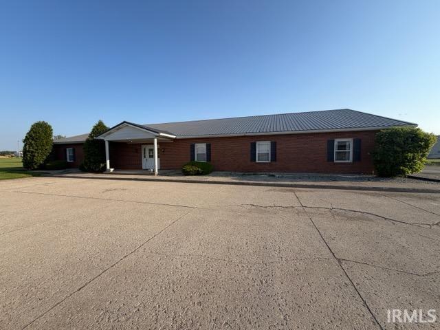 290 W US Highway 36