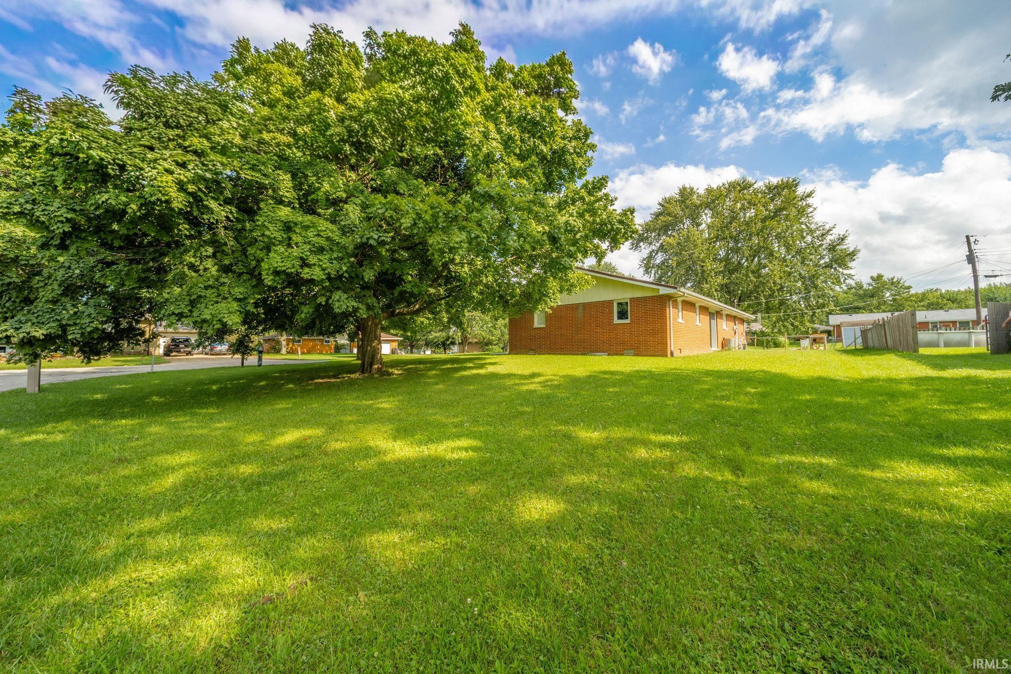 305 N Ellis Road