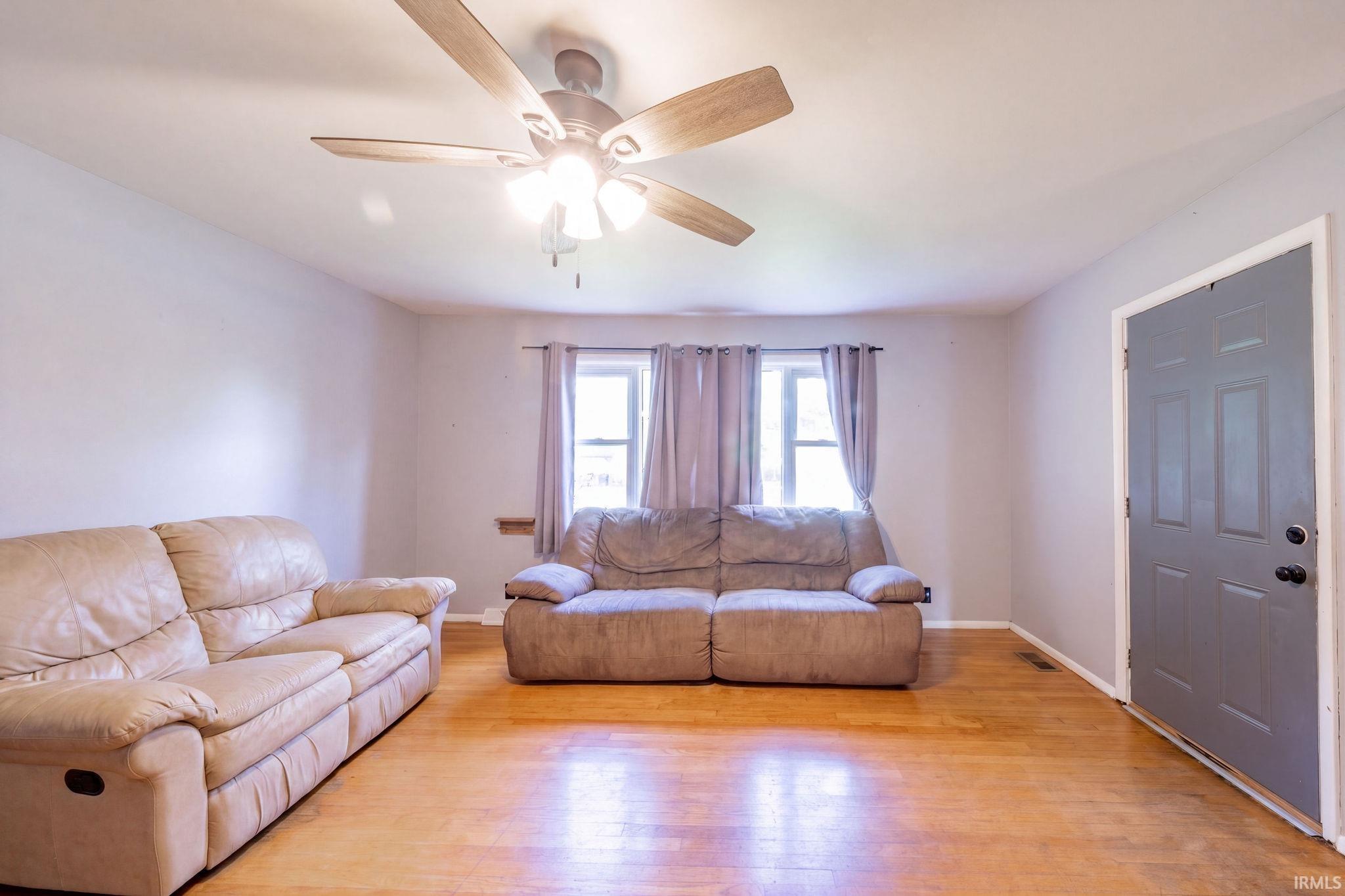 305 N Ellis Road