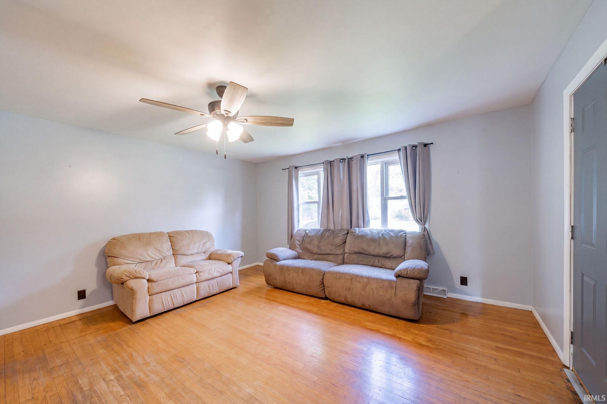 305 N Ellis Road