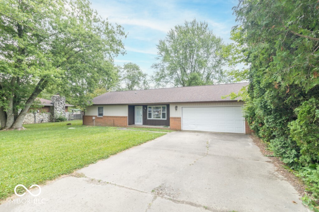 1043 Radio Lane