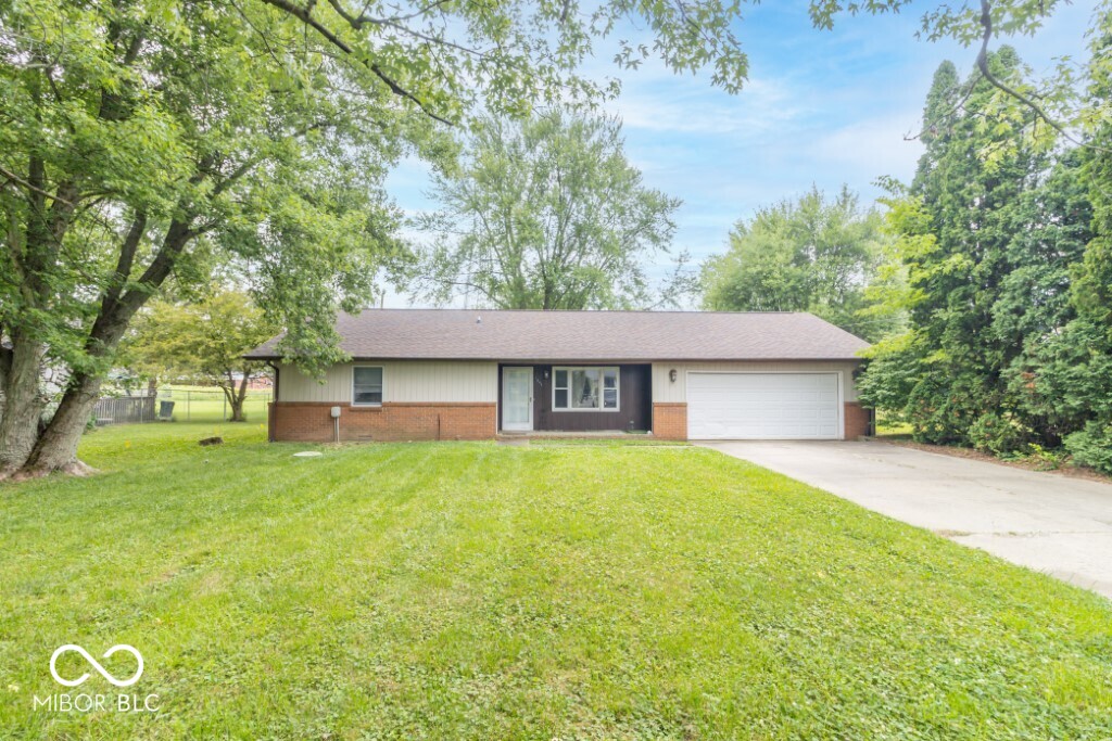 1043 Radio Lane