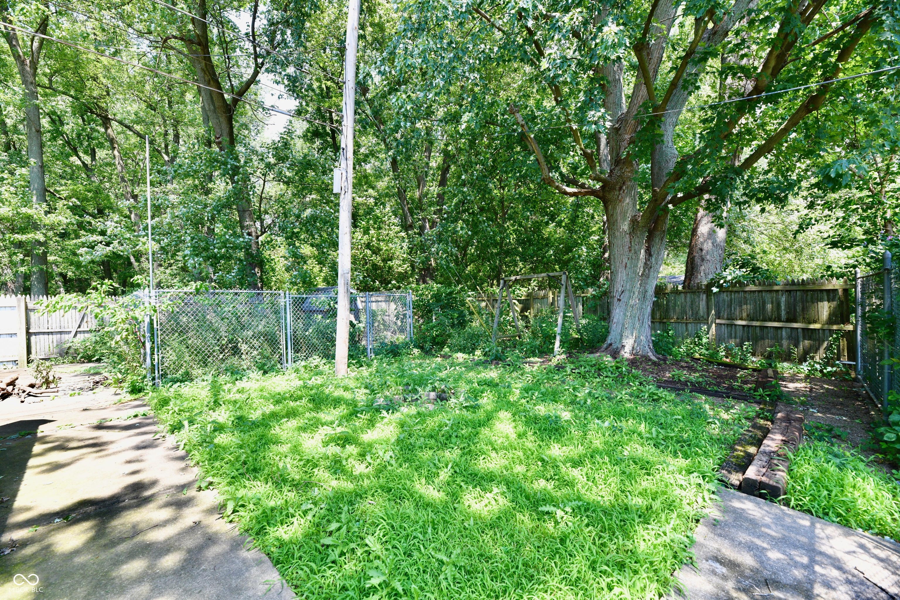 1912 E 38th Street