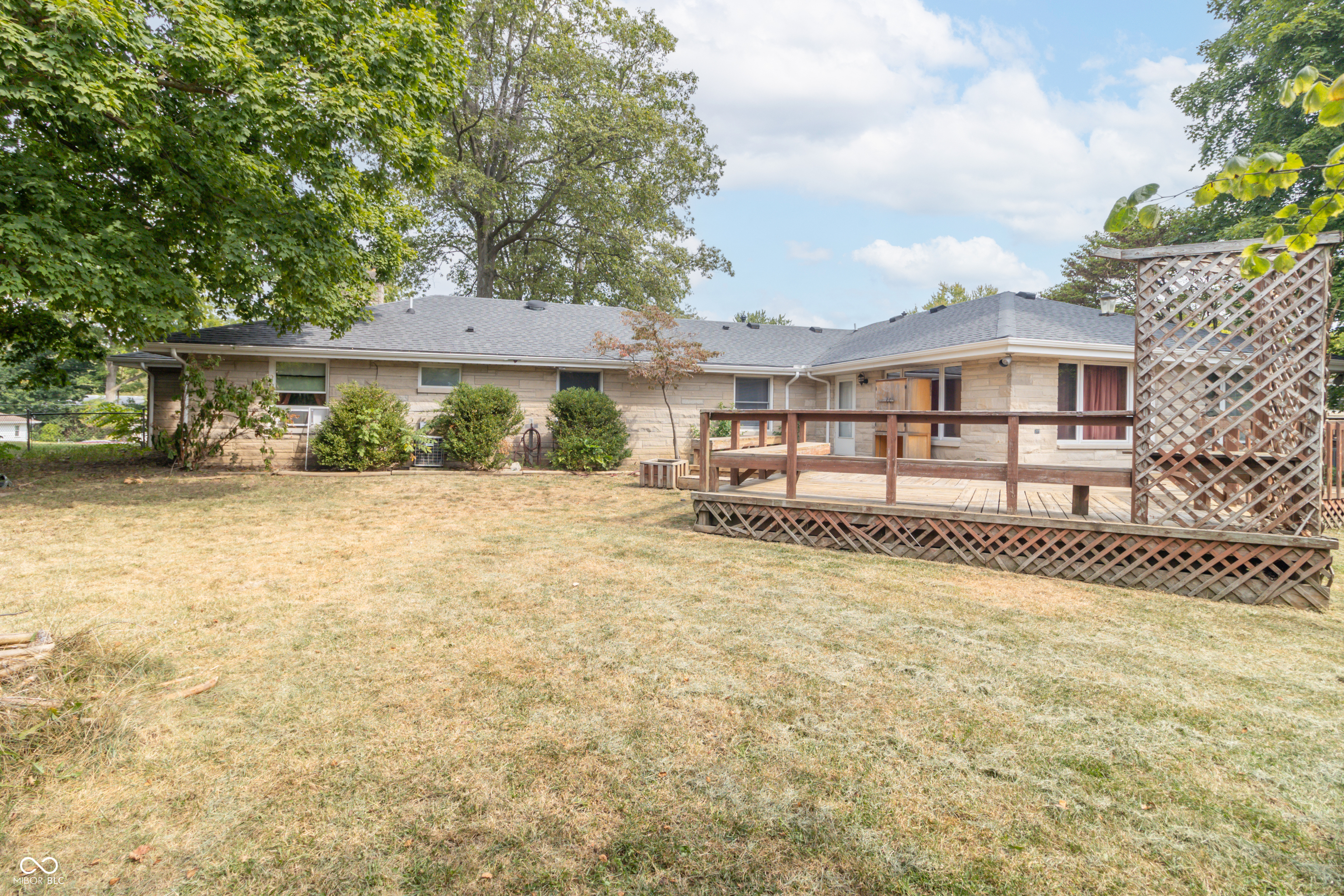 1011 Forest Drive