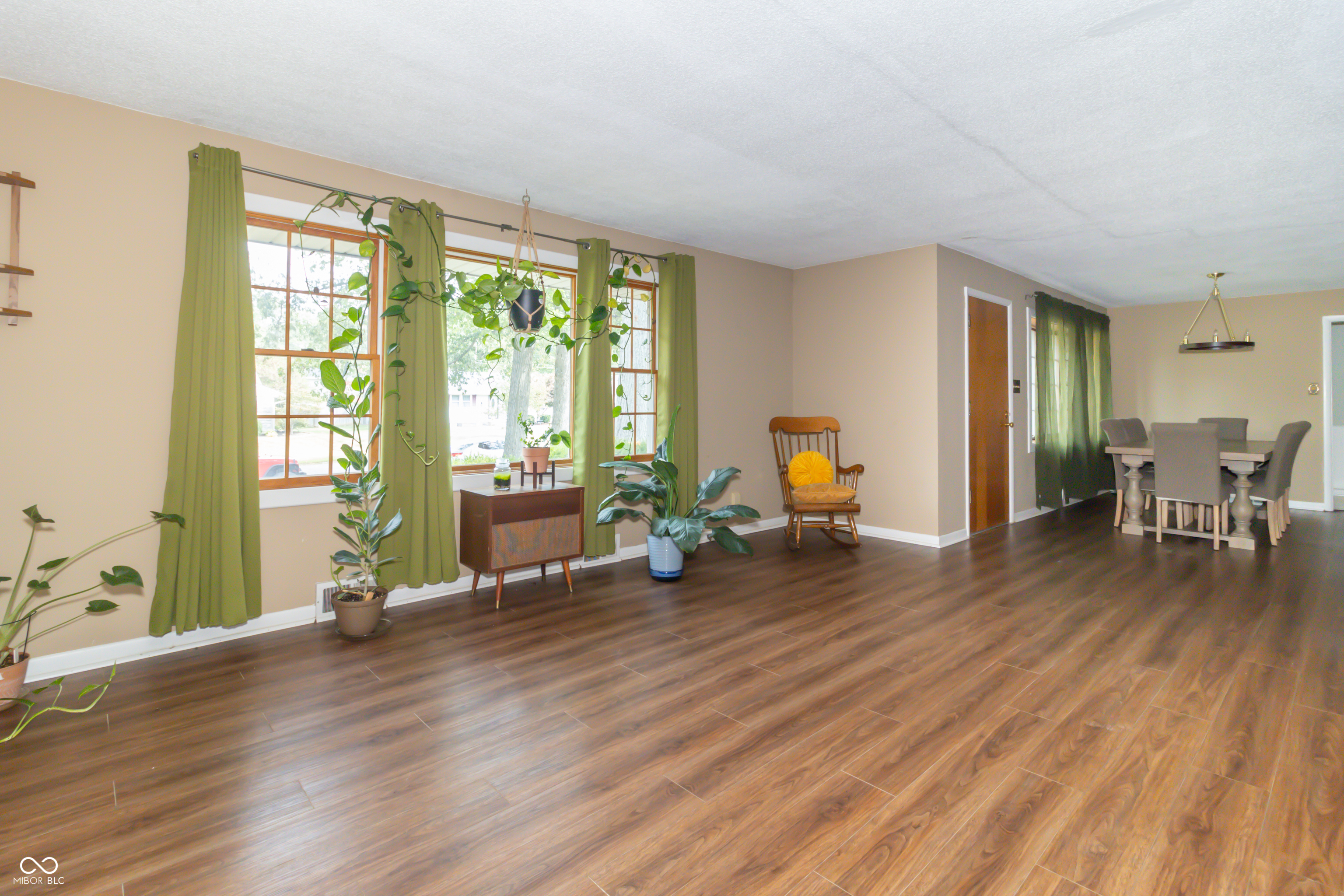 1011 Forest Drive
