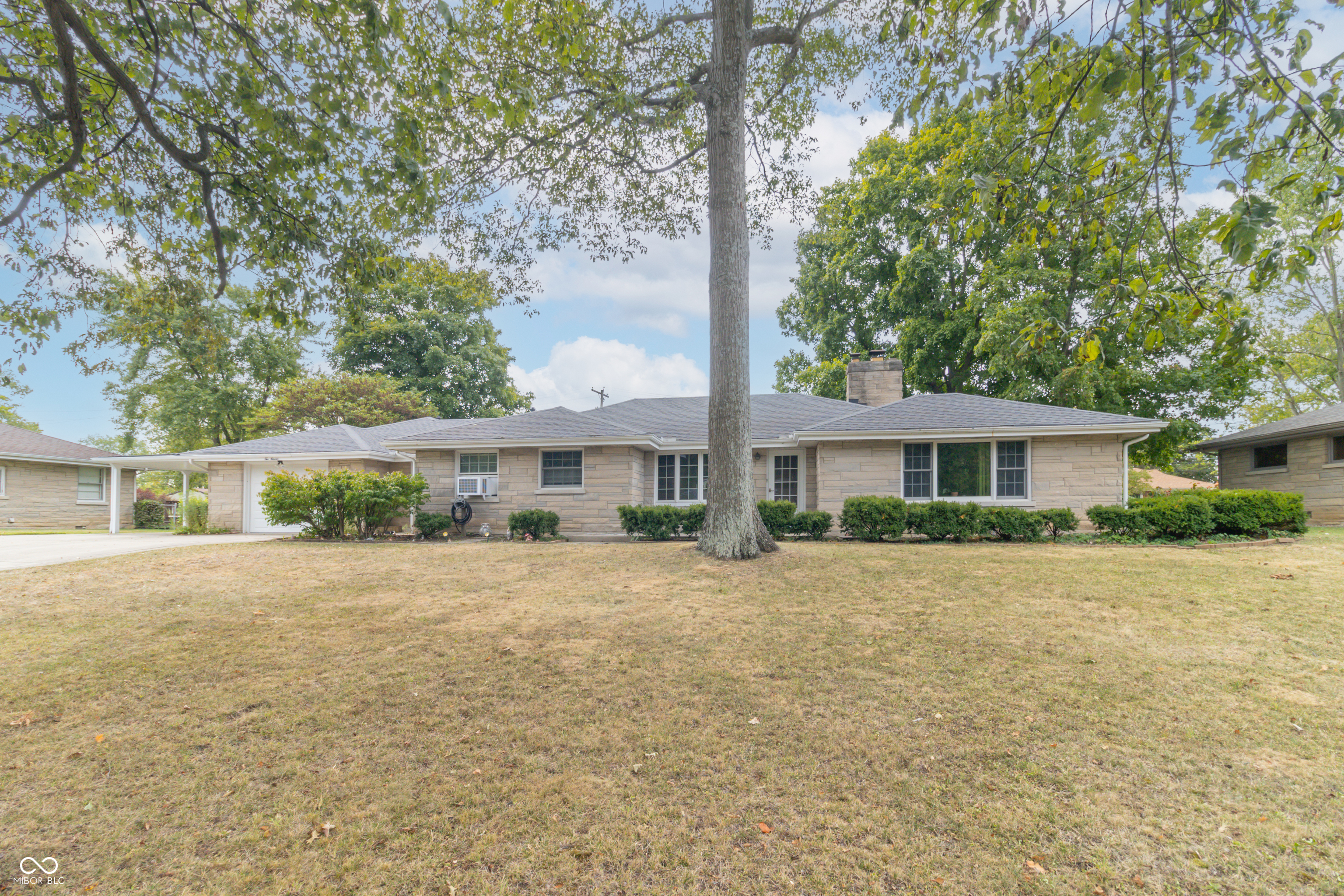 1011 Forest Drive