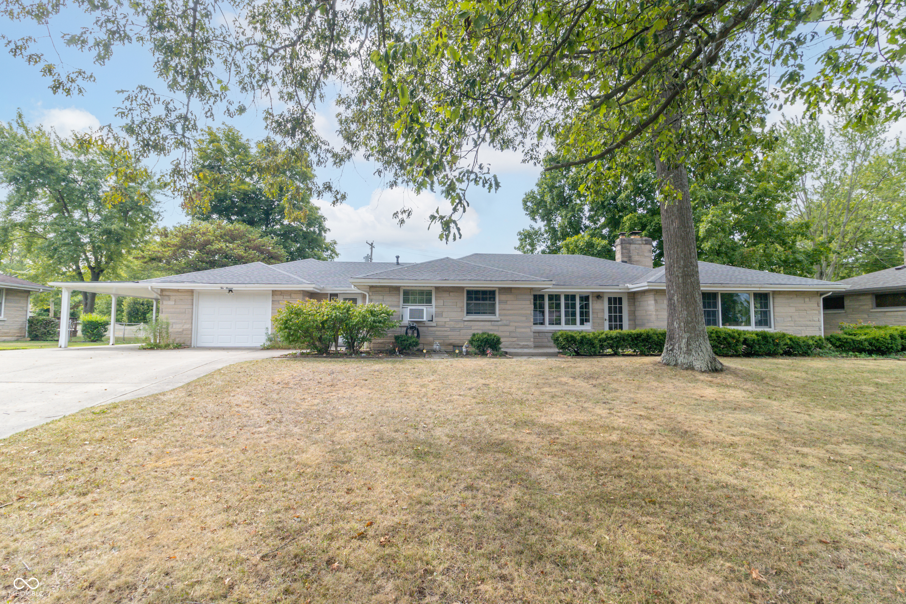 1011 Forest Drive