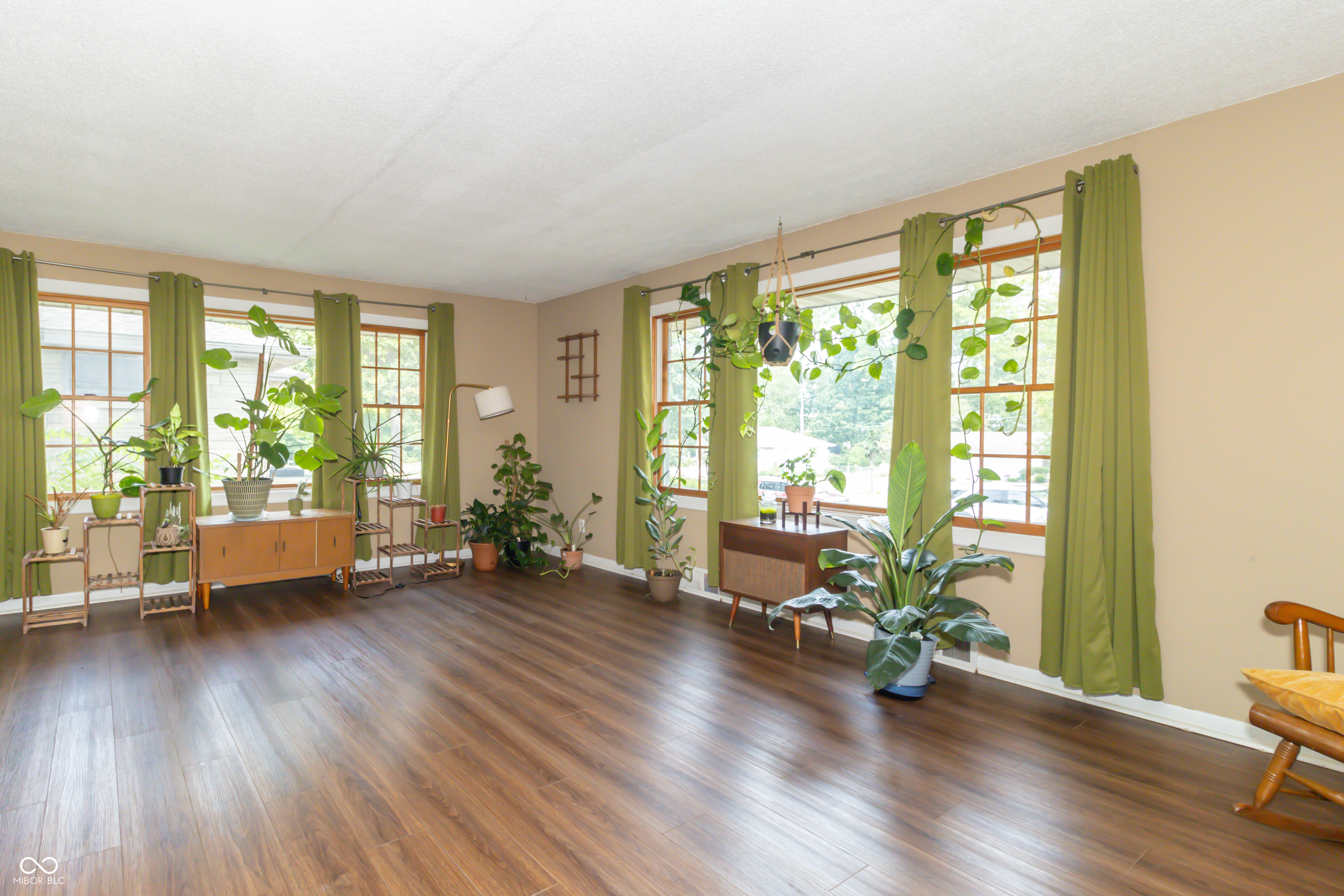 1011 Forest Drive