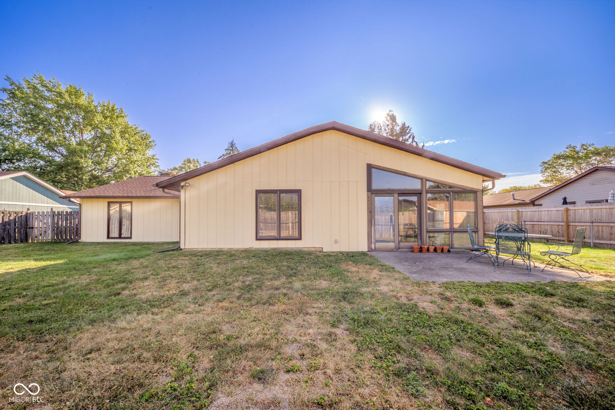 1001 S Devonshire Road