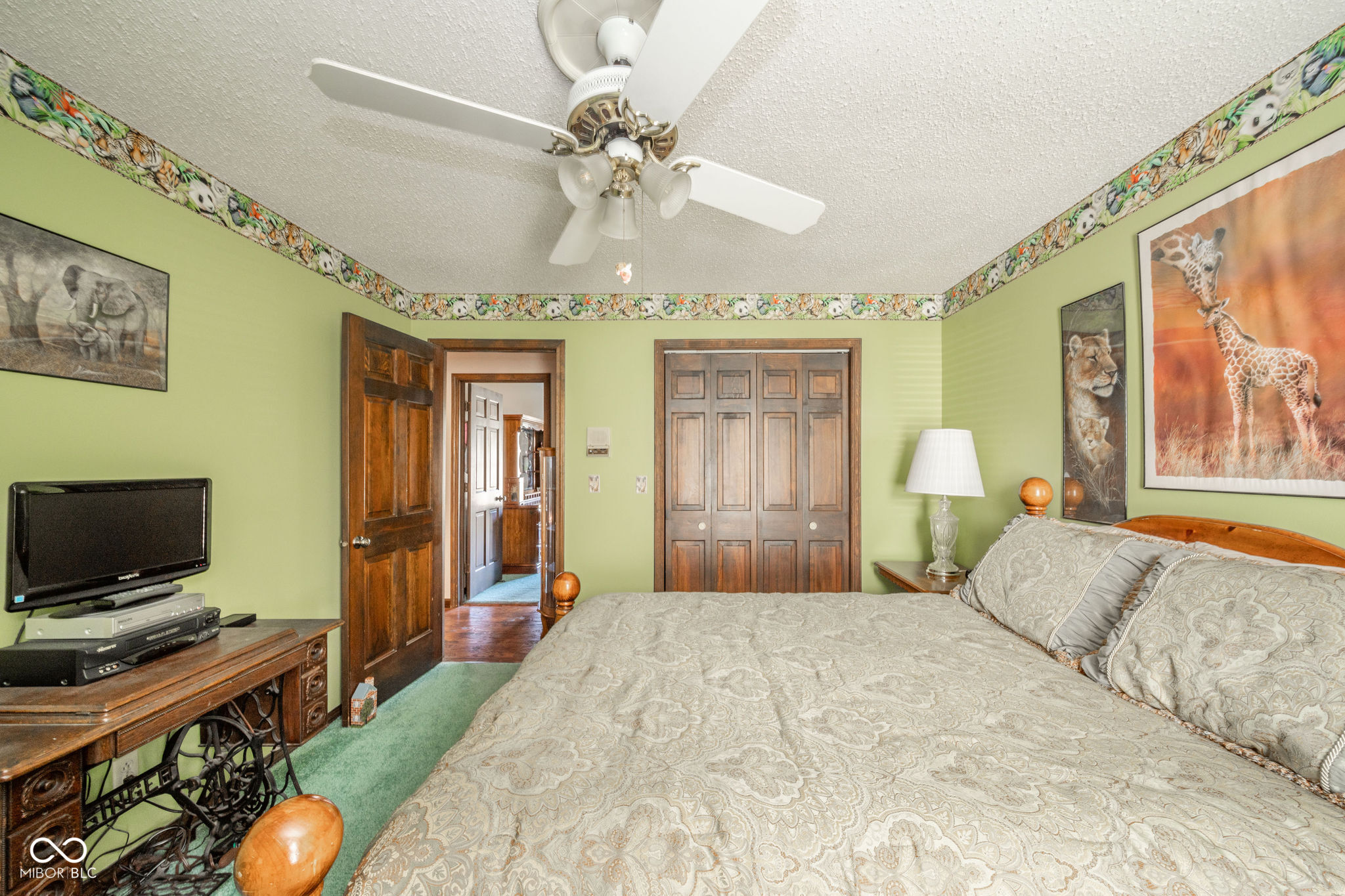 1001 S Devonshire Road