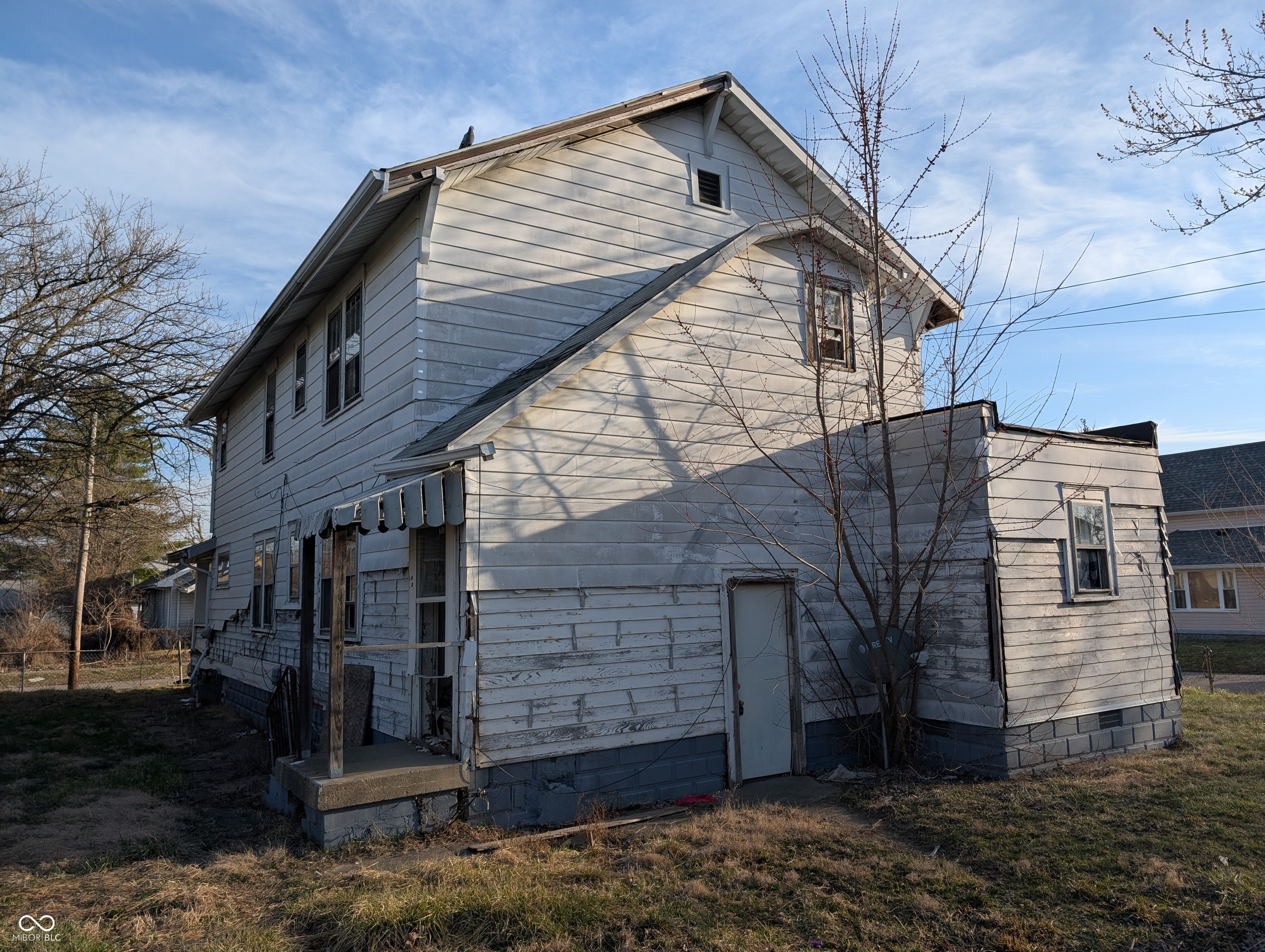 1215 E 28th Street