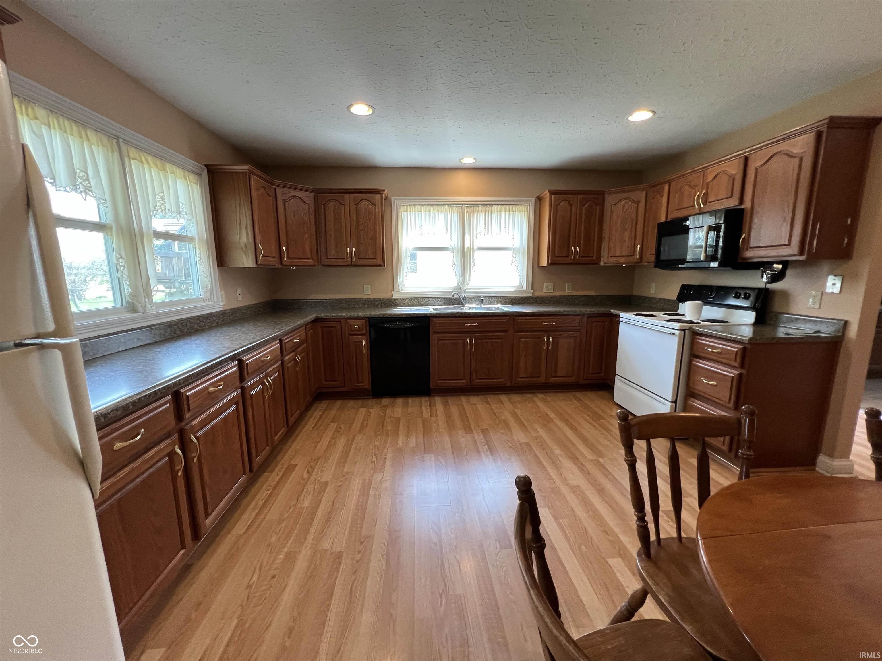 1345 E County Road 300 South
