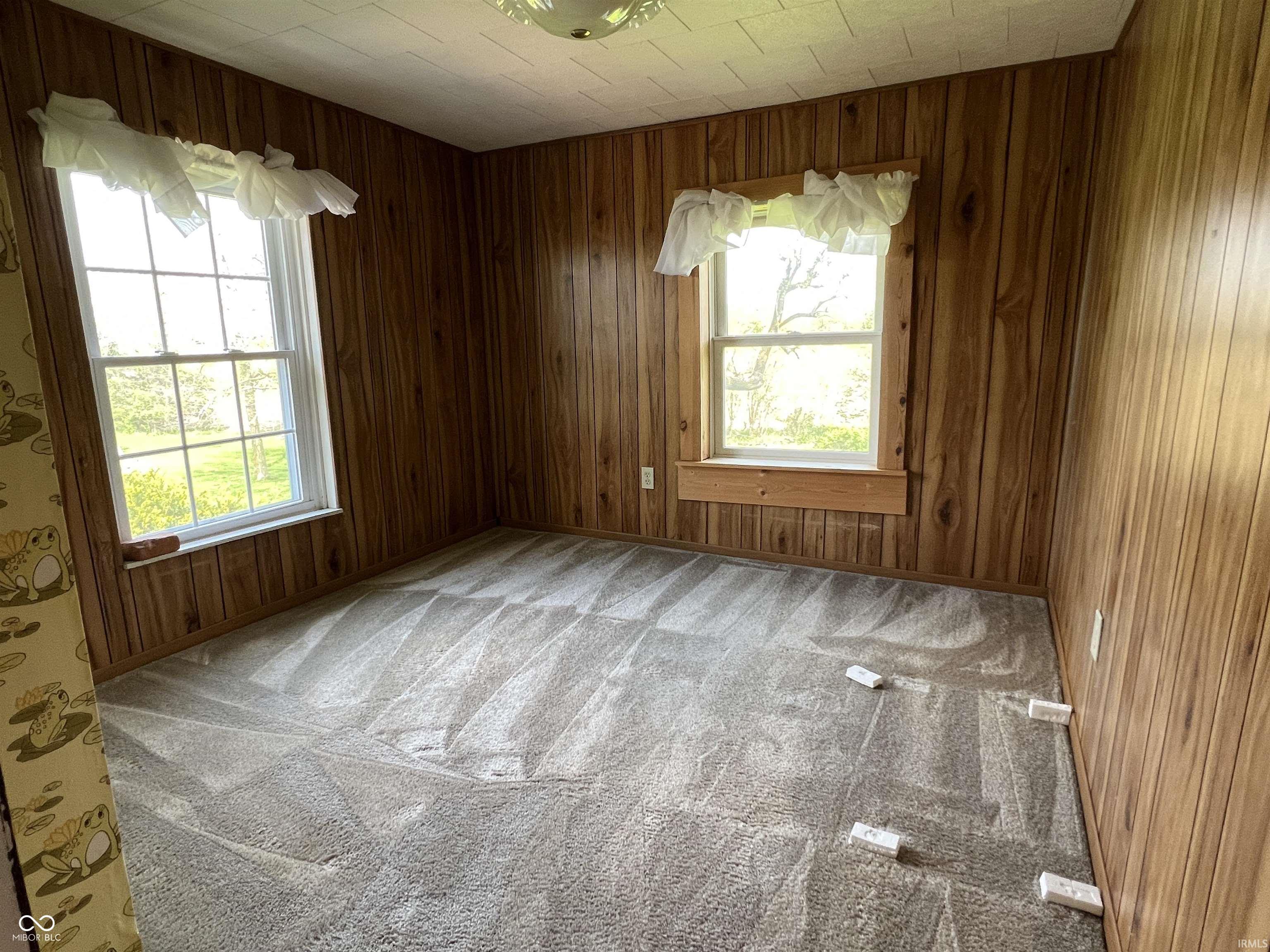 1345 E County Road 300 South
