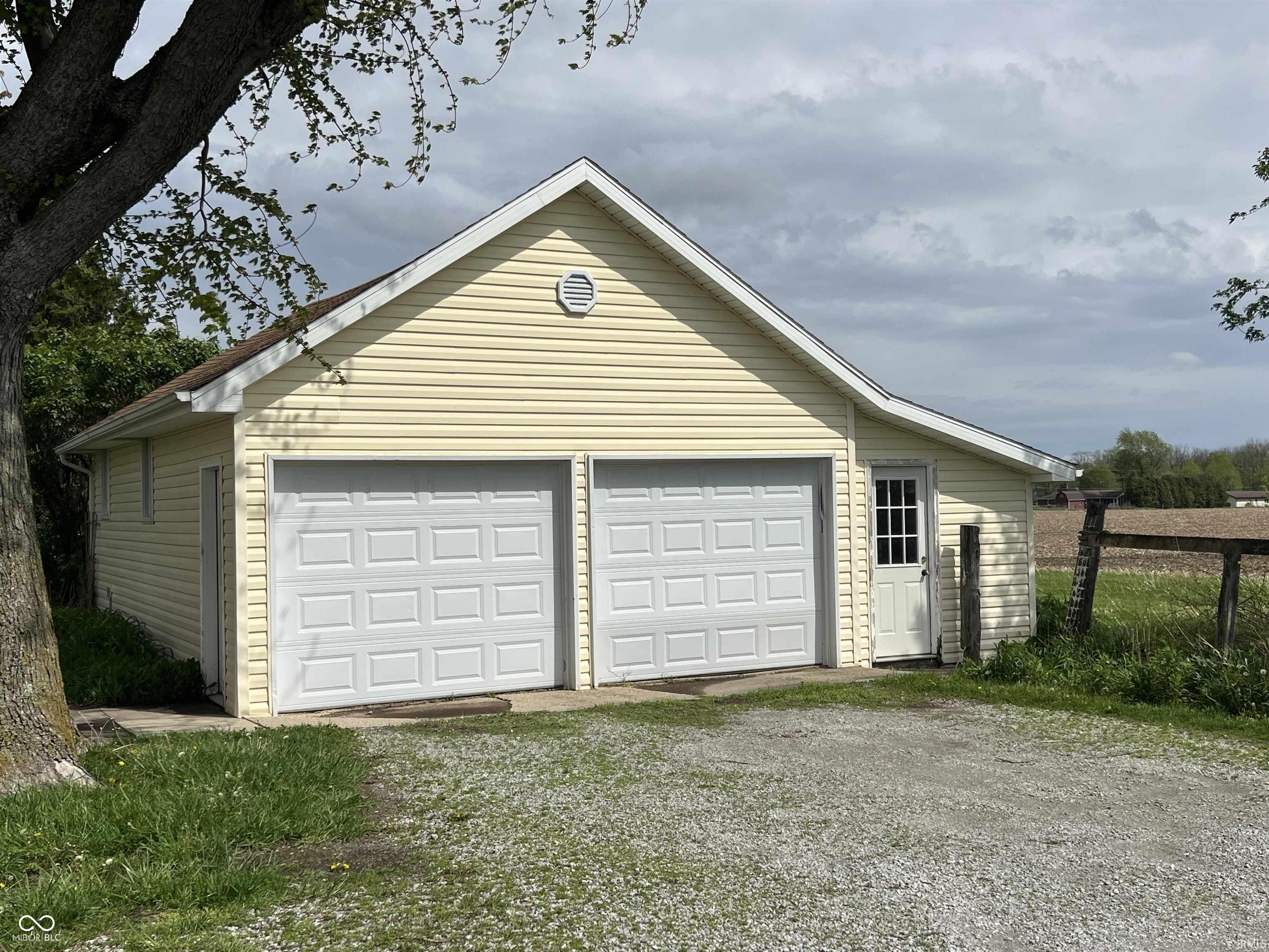 1345 E County Road 300 South
