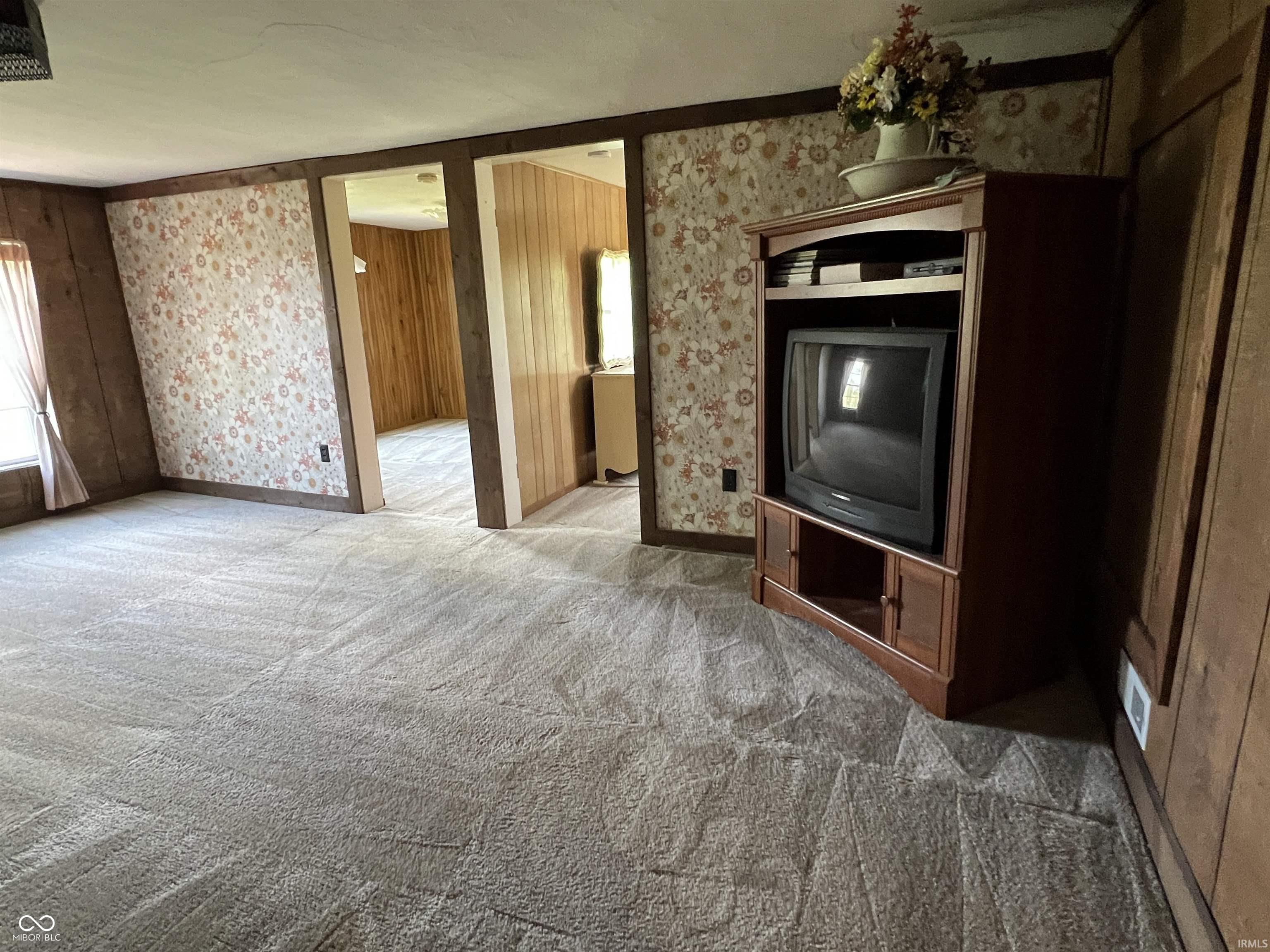 1345 E County Road 300 South
