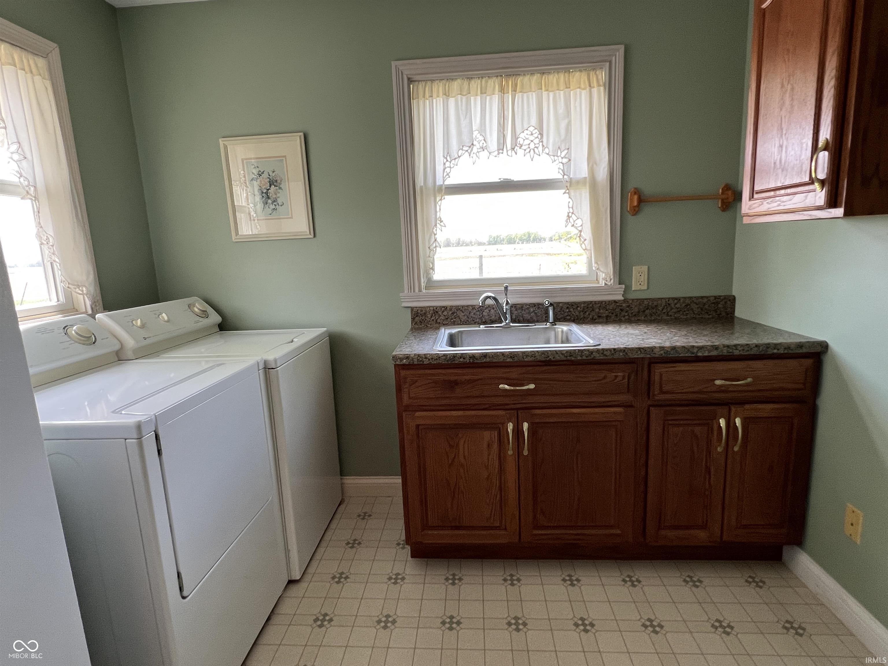 1345 E County Road 300 South