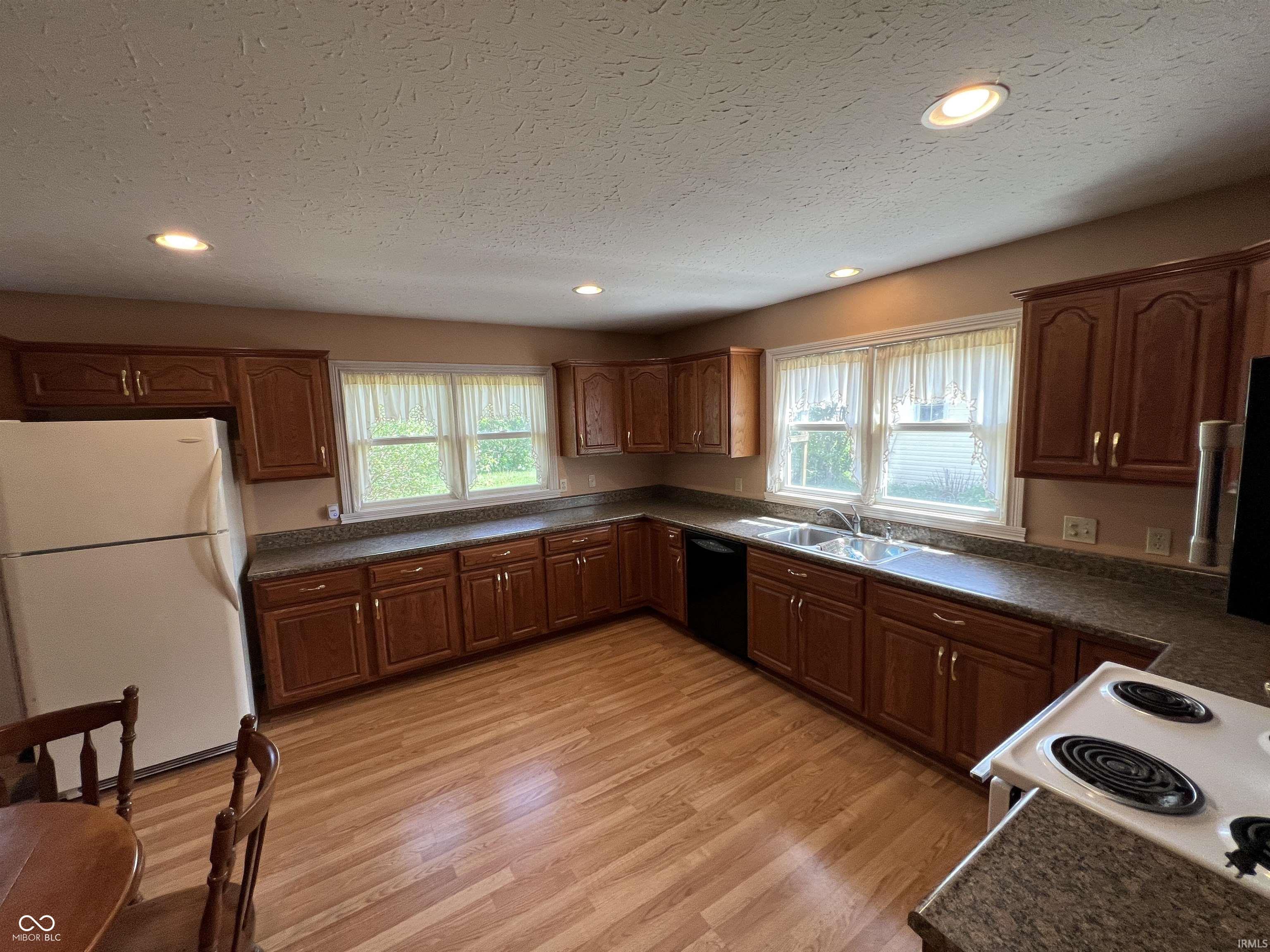 1345 E County Road 300 South