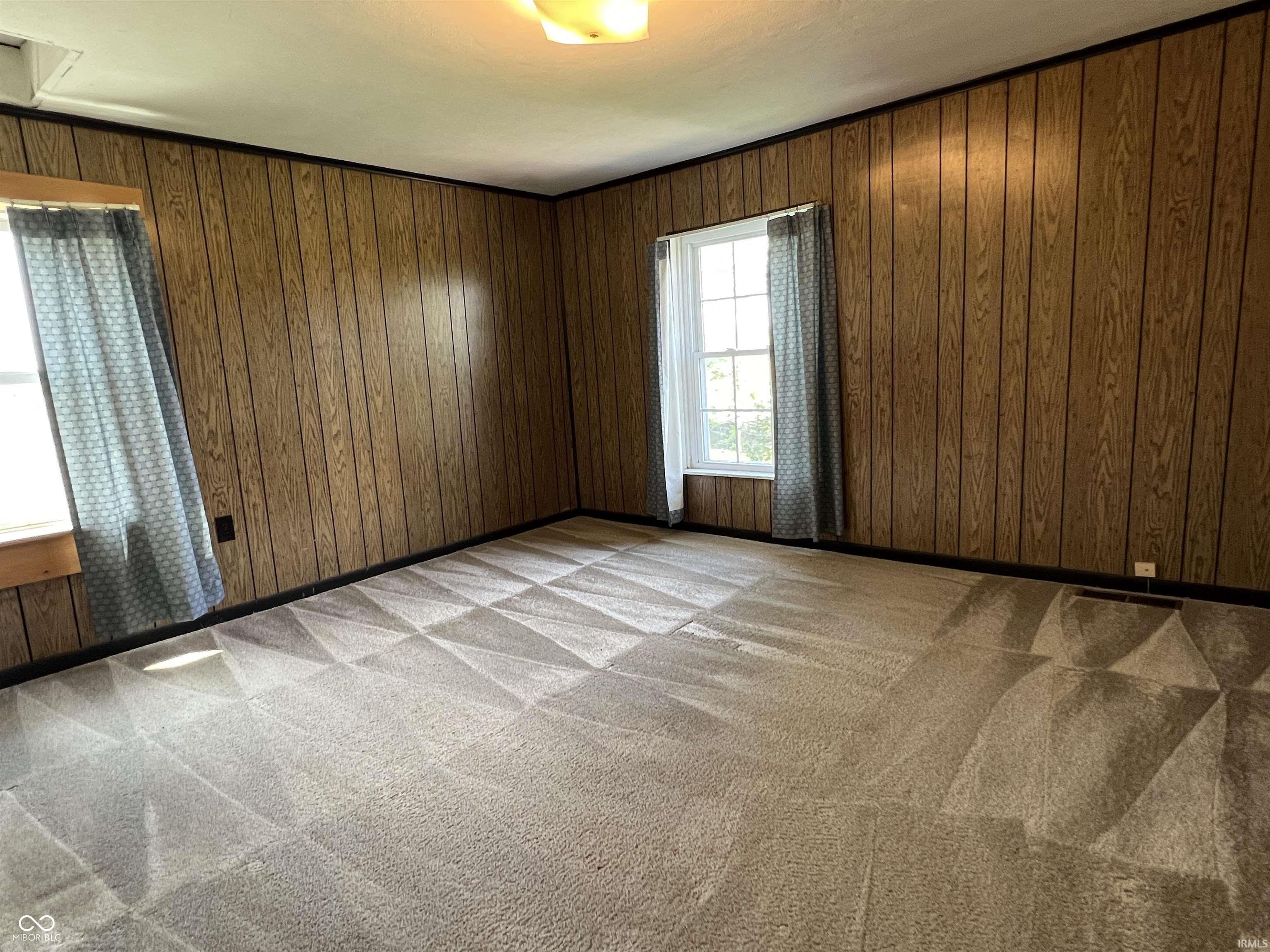 1345 E County Road 300 South