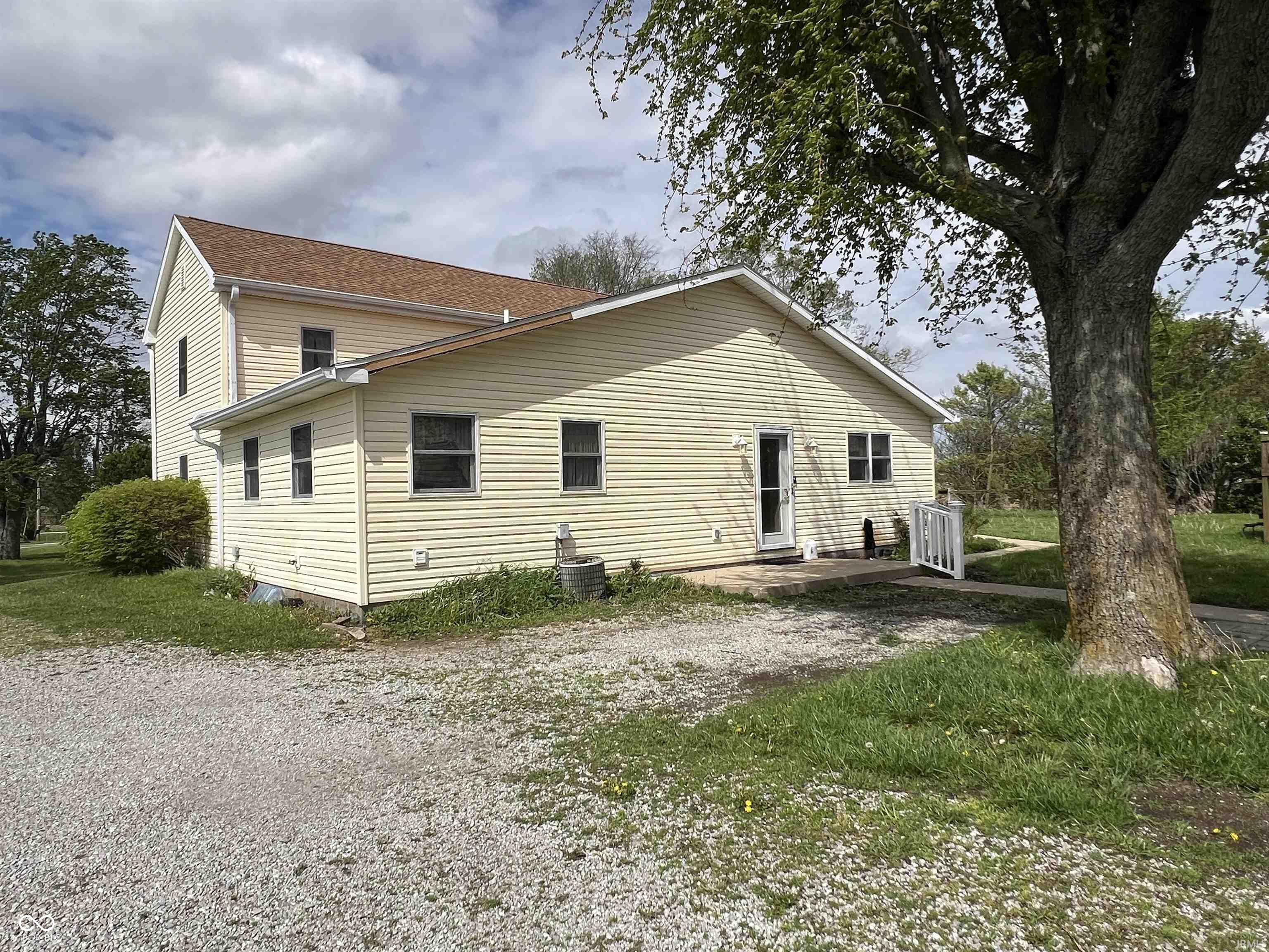 1345 E County Road 300 South