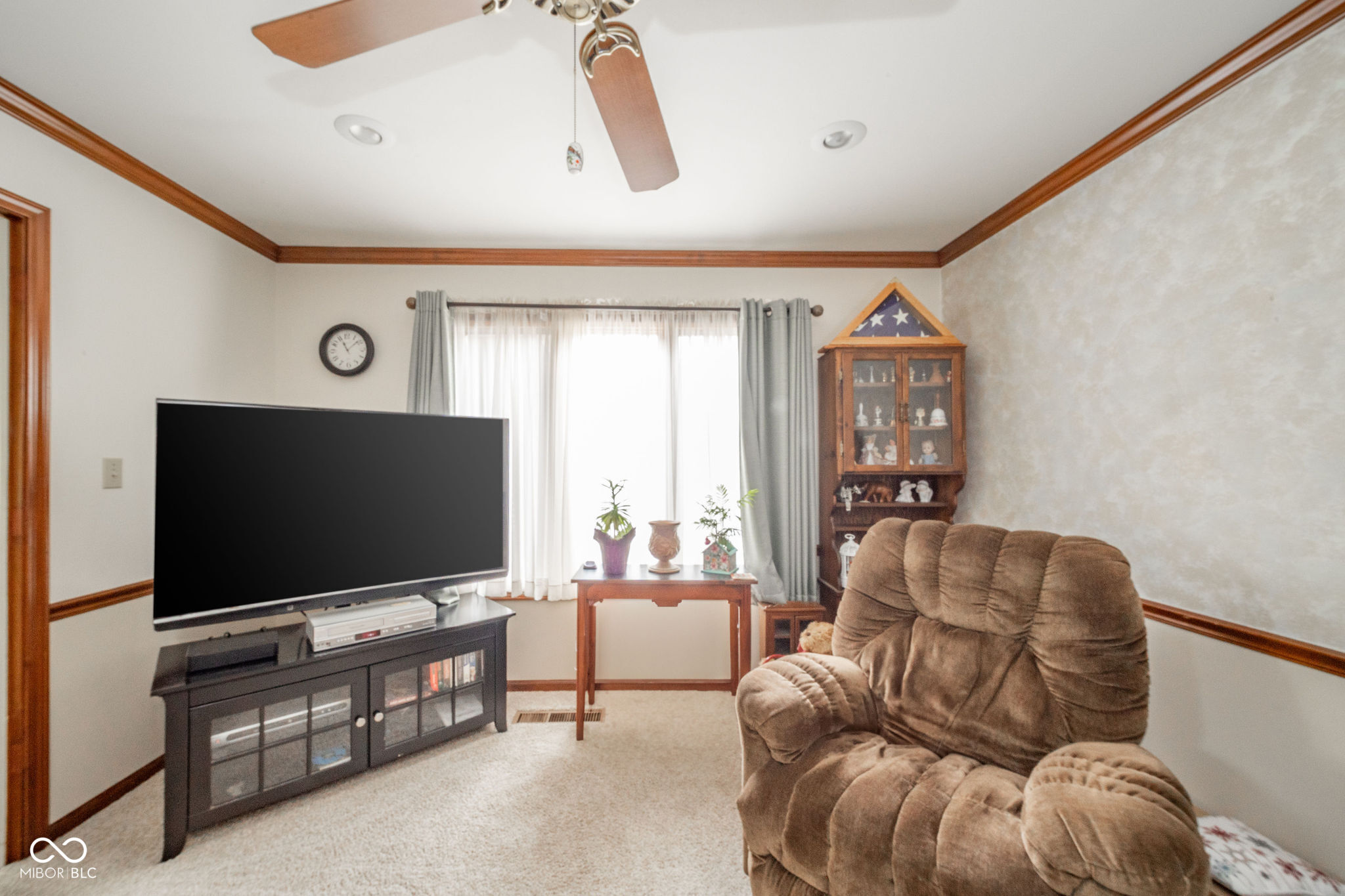 3537 Woodglen Way