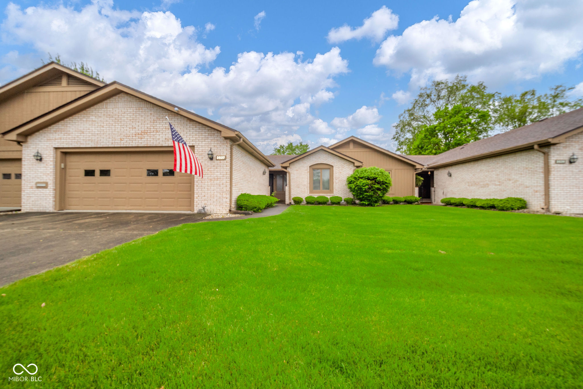 3537 Woodglen Way