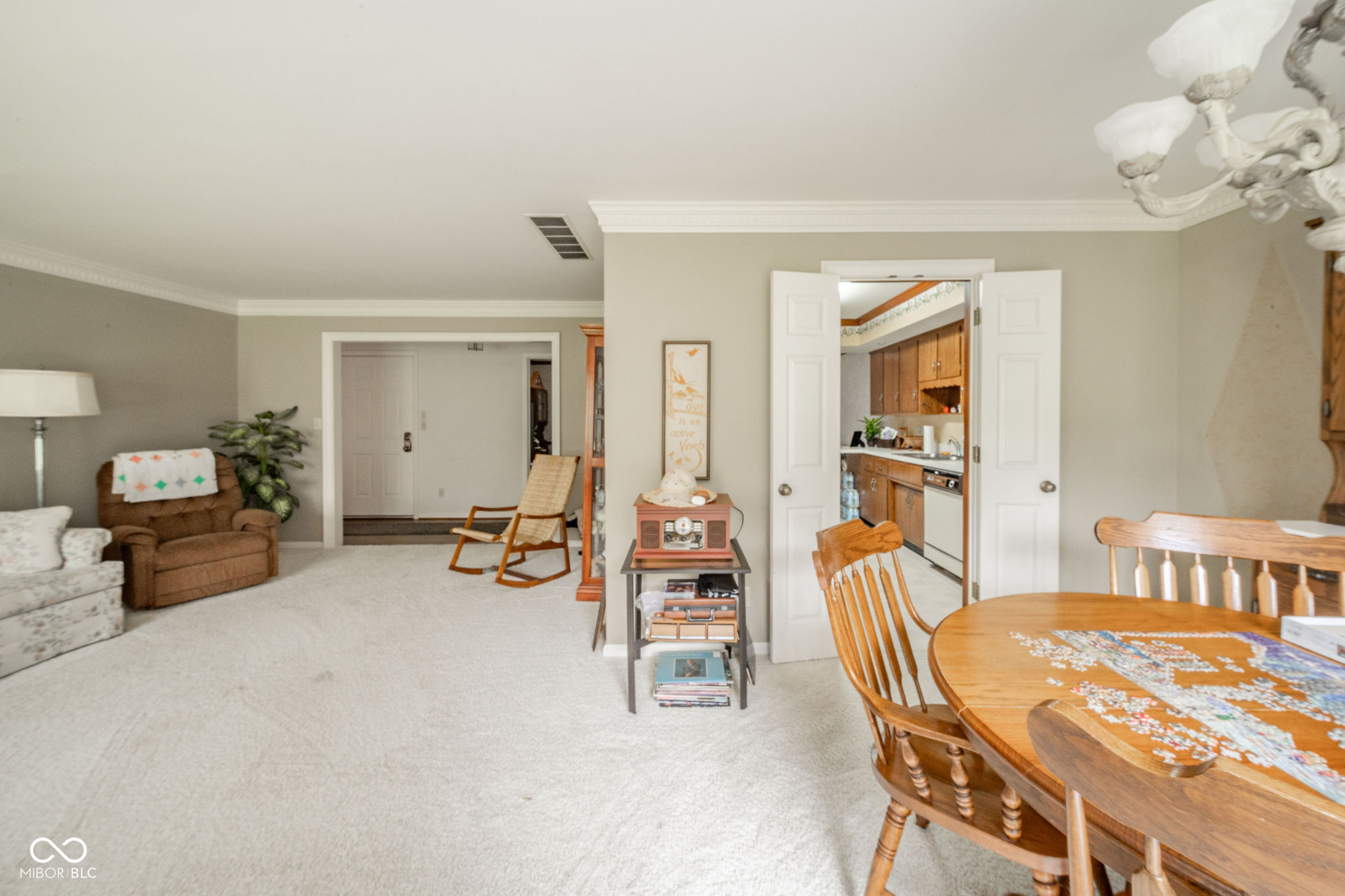 3537 Woodglen Way