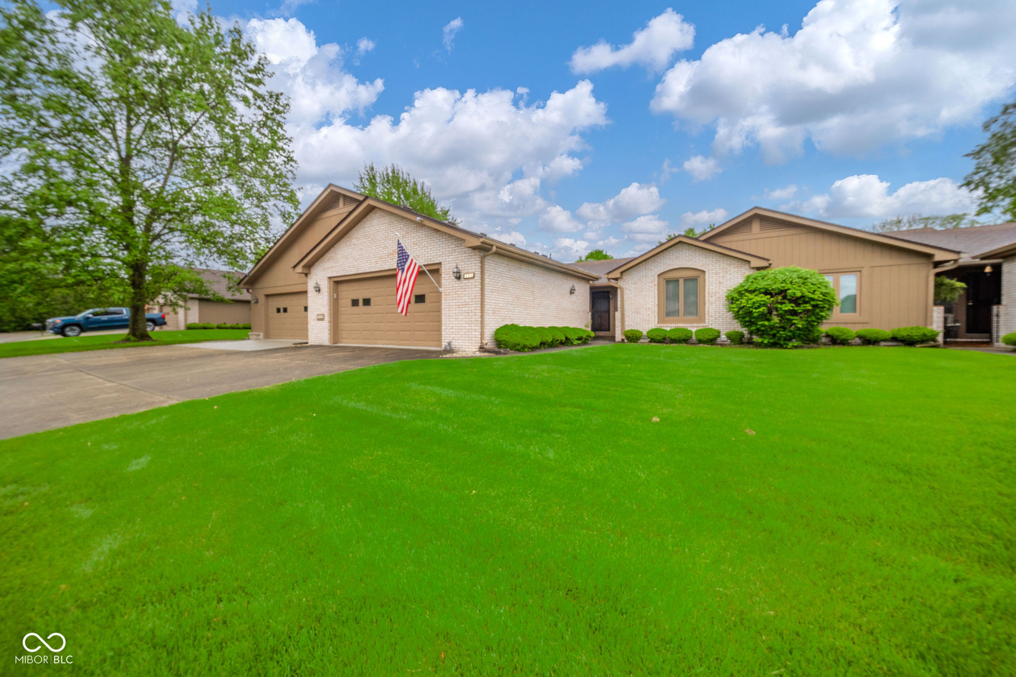 3537 Woodglen Way