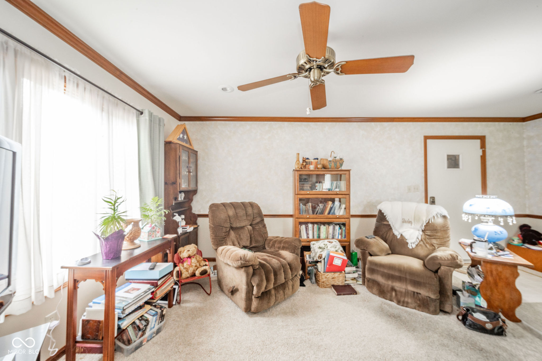 3537 Woodglen Way