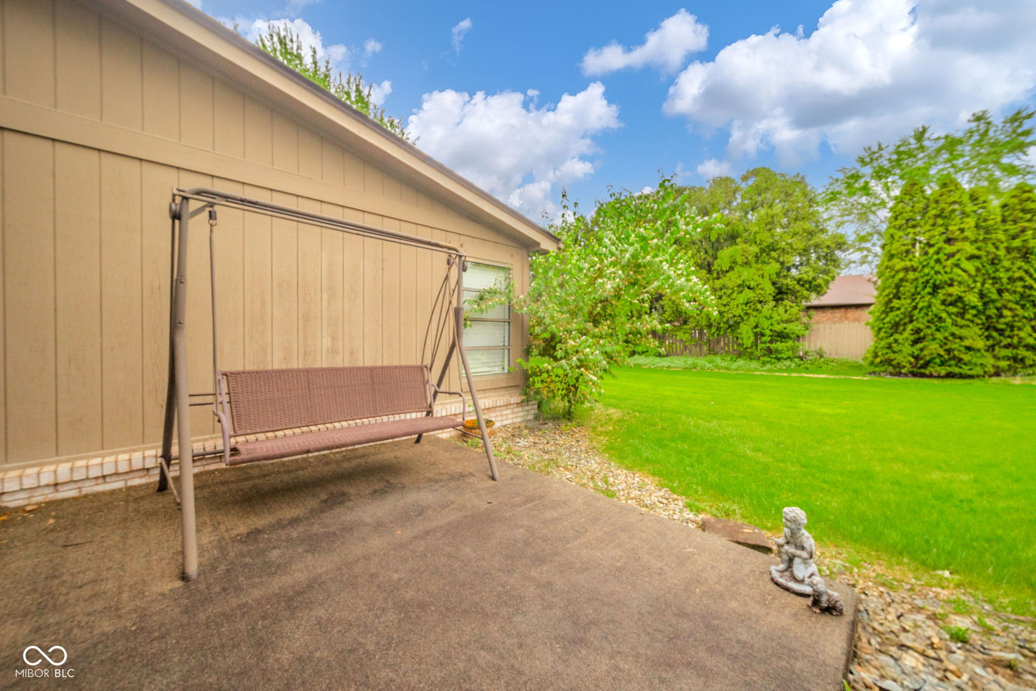 3537 Woodglen Way