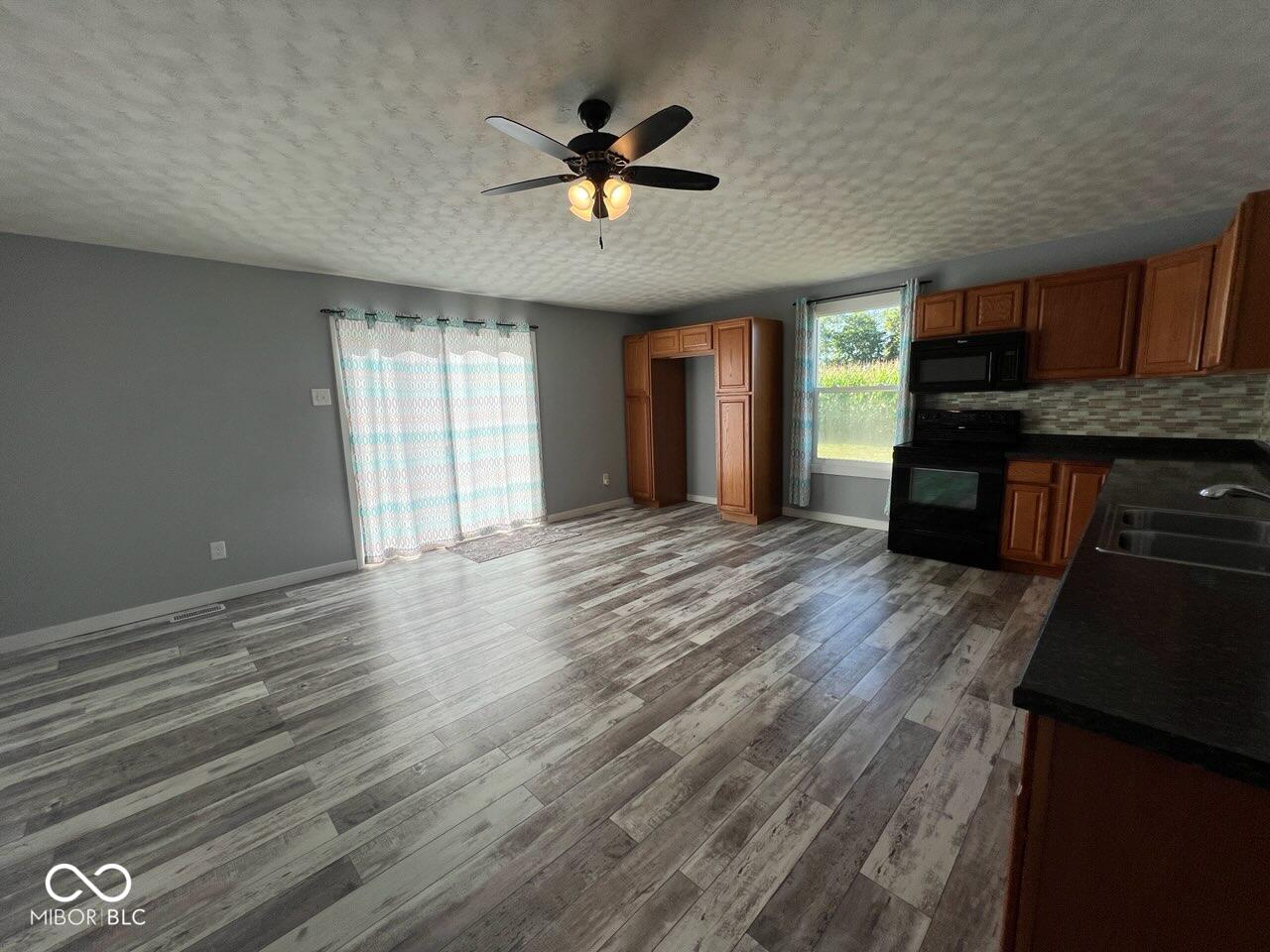 542 S Greensboro Pike