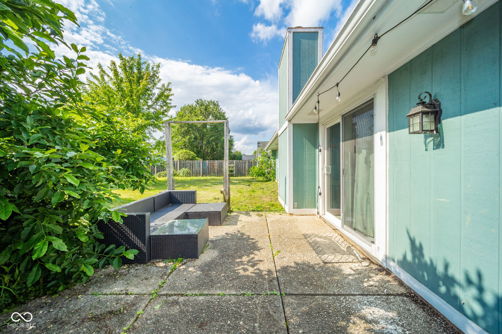 909 S Devonshire Road