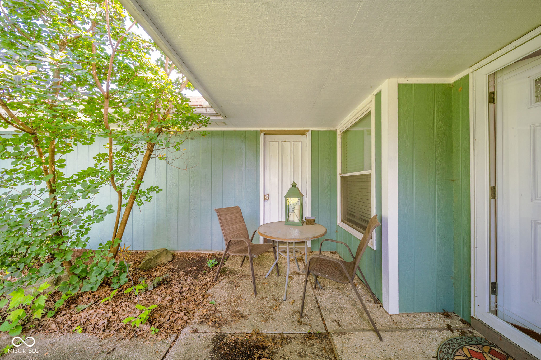 909 S Devonshire Road