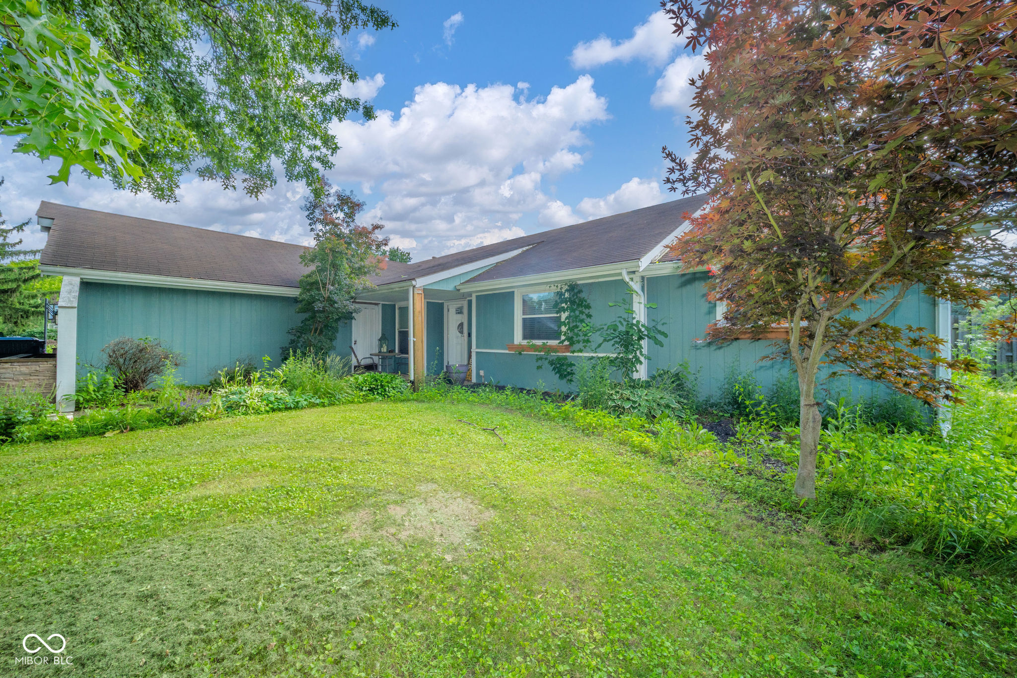 909 S Devonshire Road