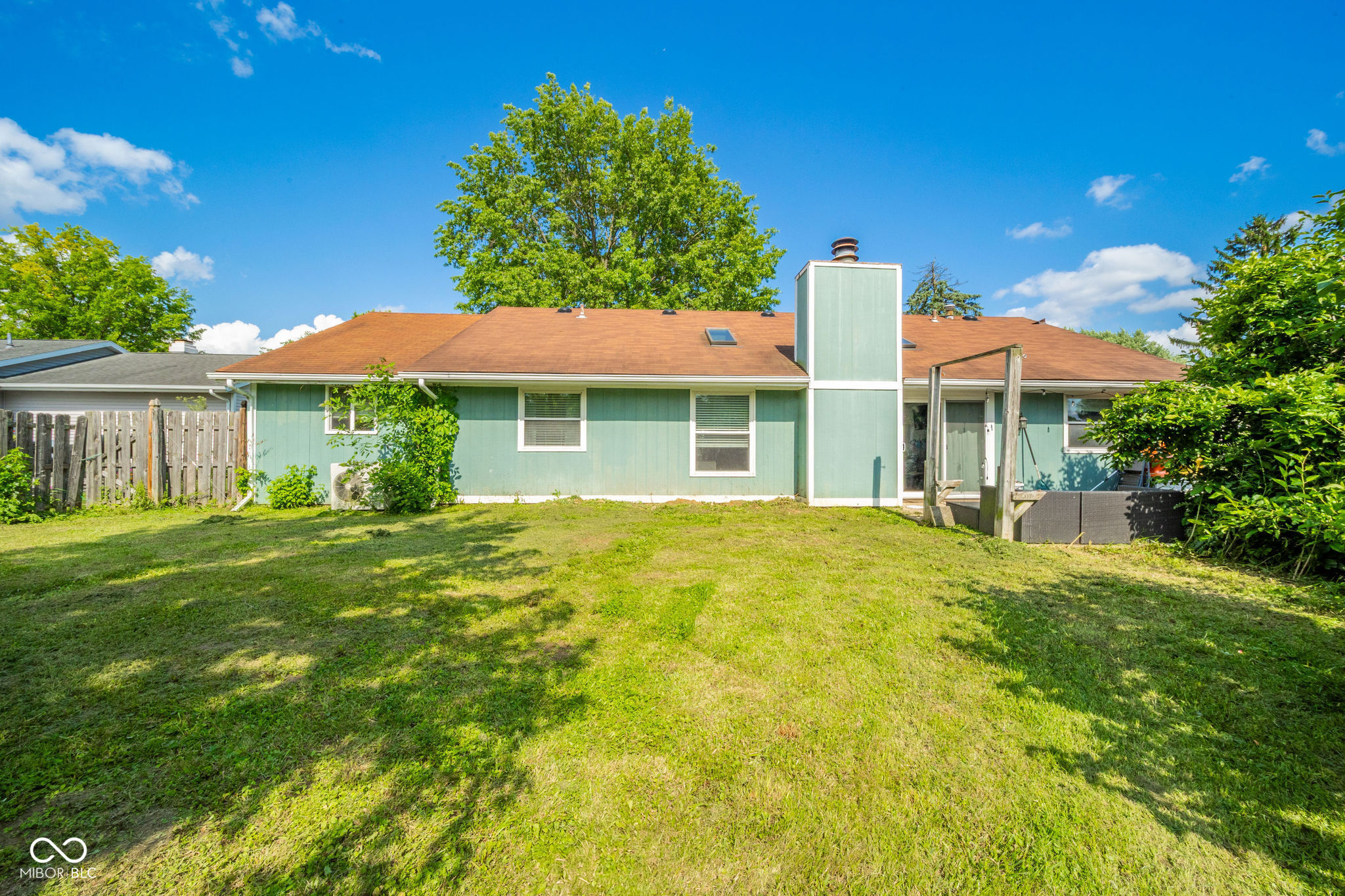909 S Devonshire Road