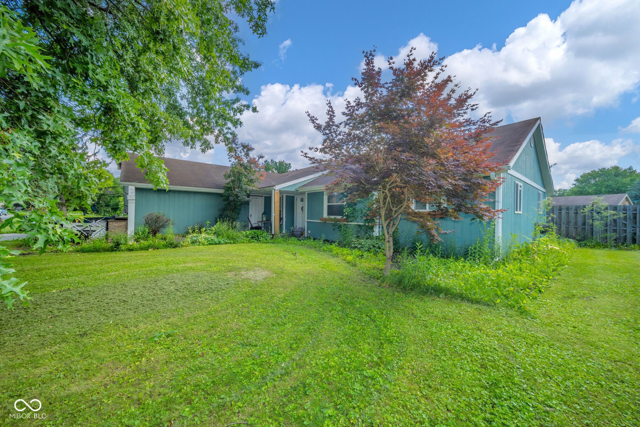 909 S Devonshire Road