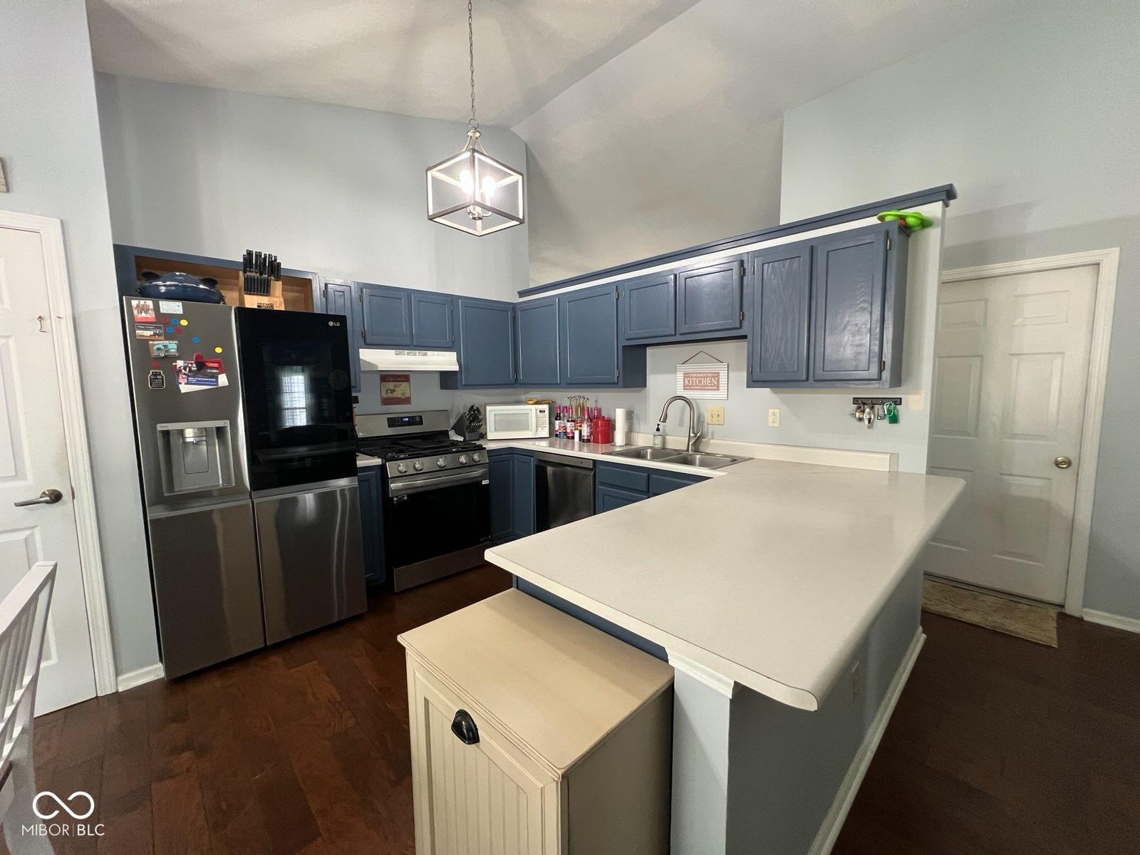 322 Longfellow Court