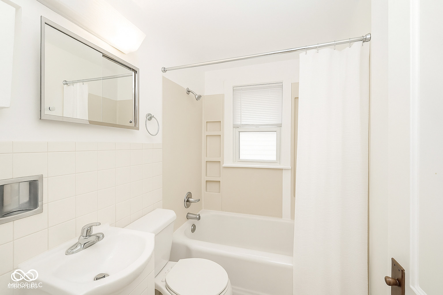 239 W 38th Street